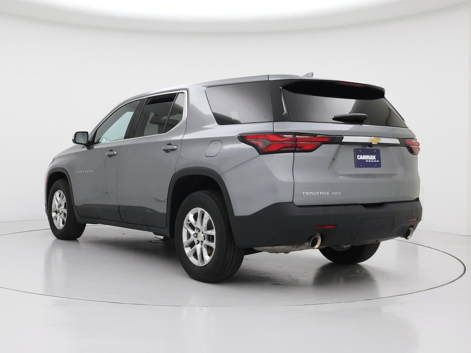 2023 Chevrolet Traverse LS - Photo 3