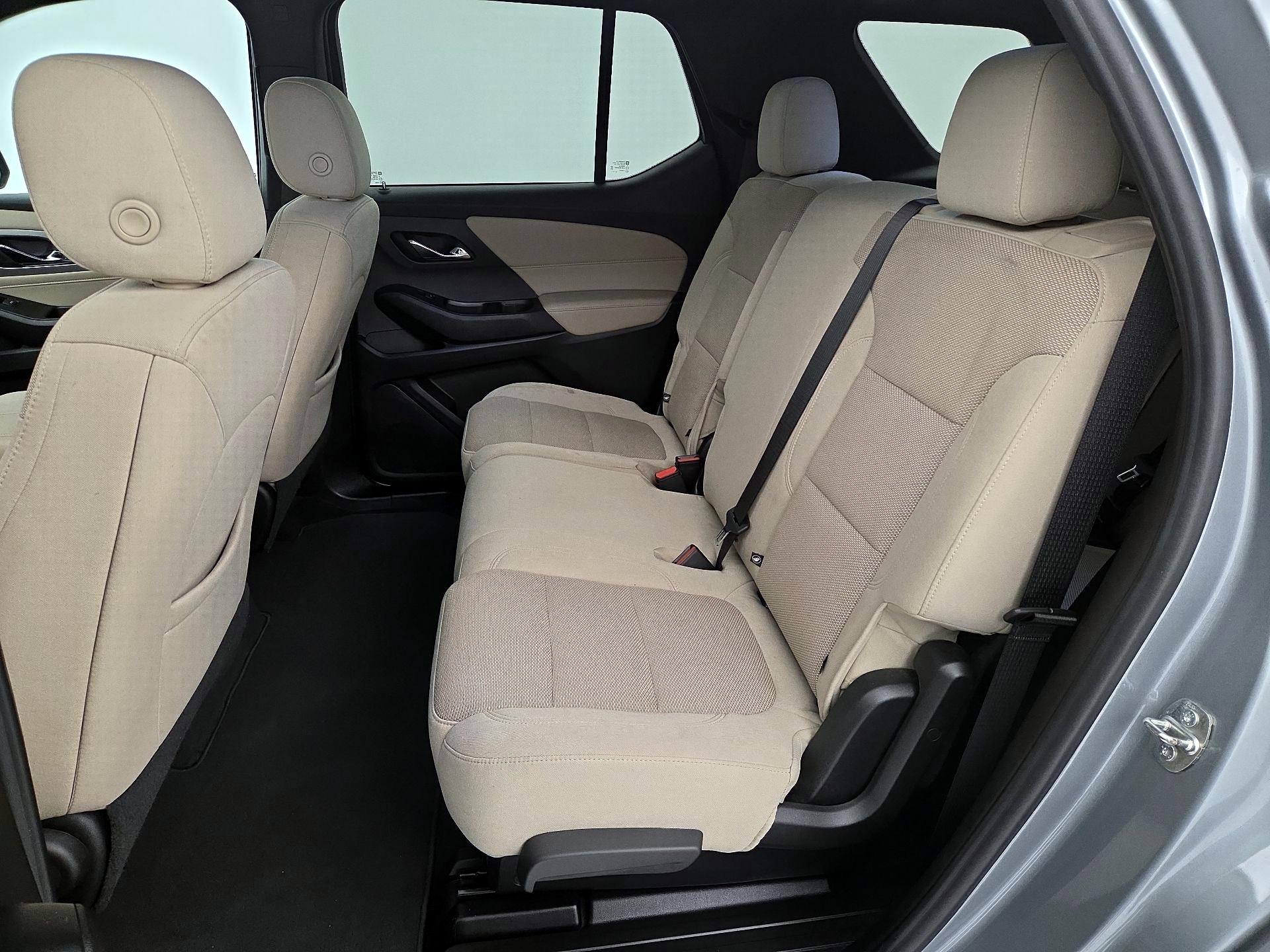 Thumbnail: 2023 Chevrolet Traverse - 20