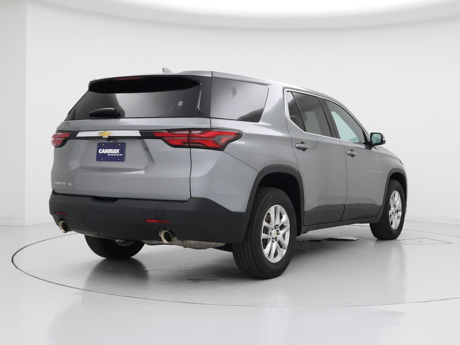 2023 Chevrolet Traverse LS - Photo 9