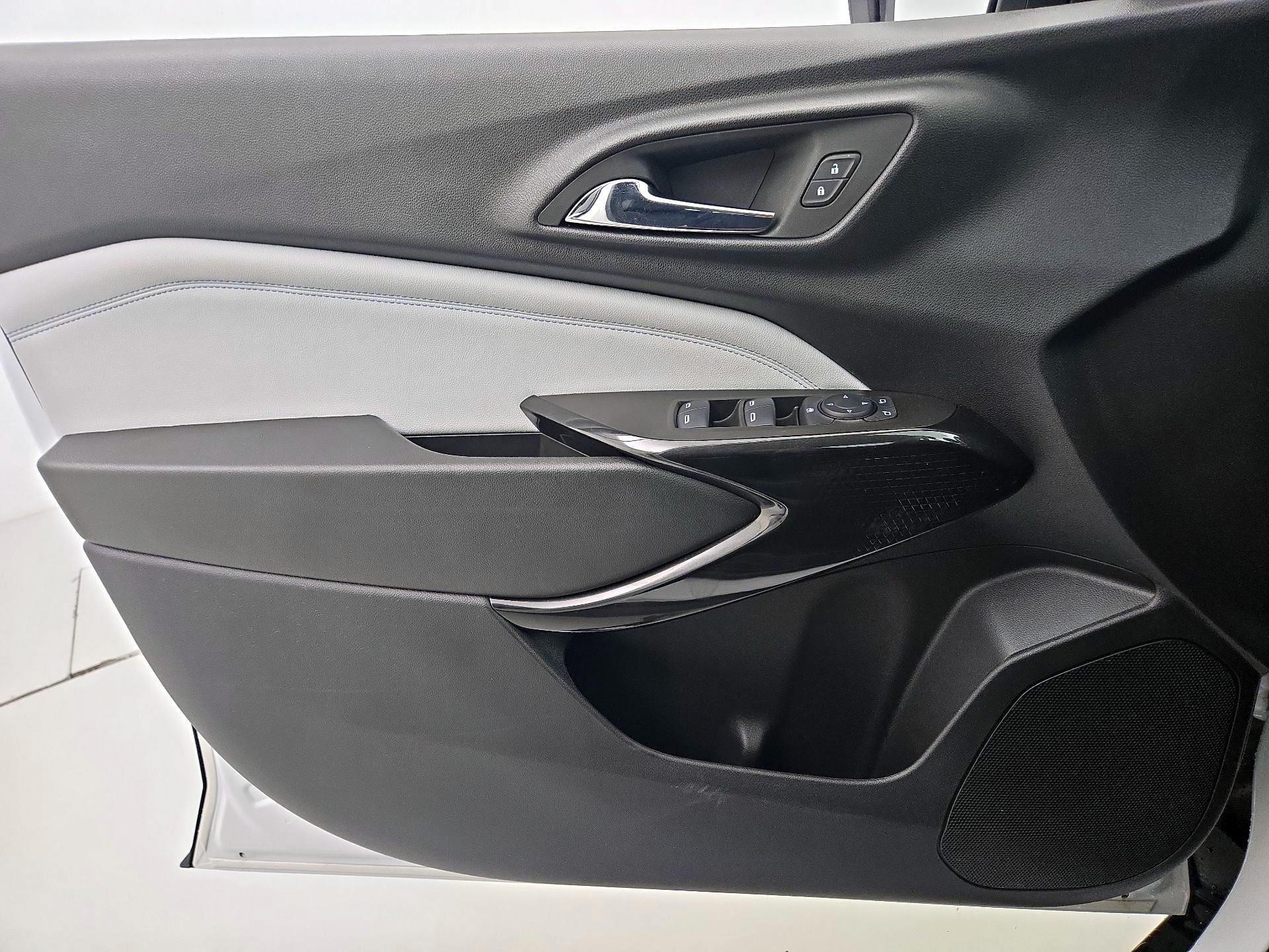 Thumbnail: 2024 Chevrolet Trax - 12