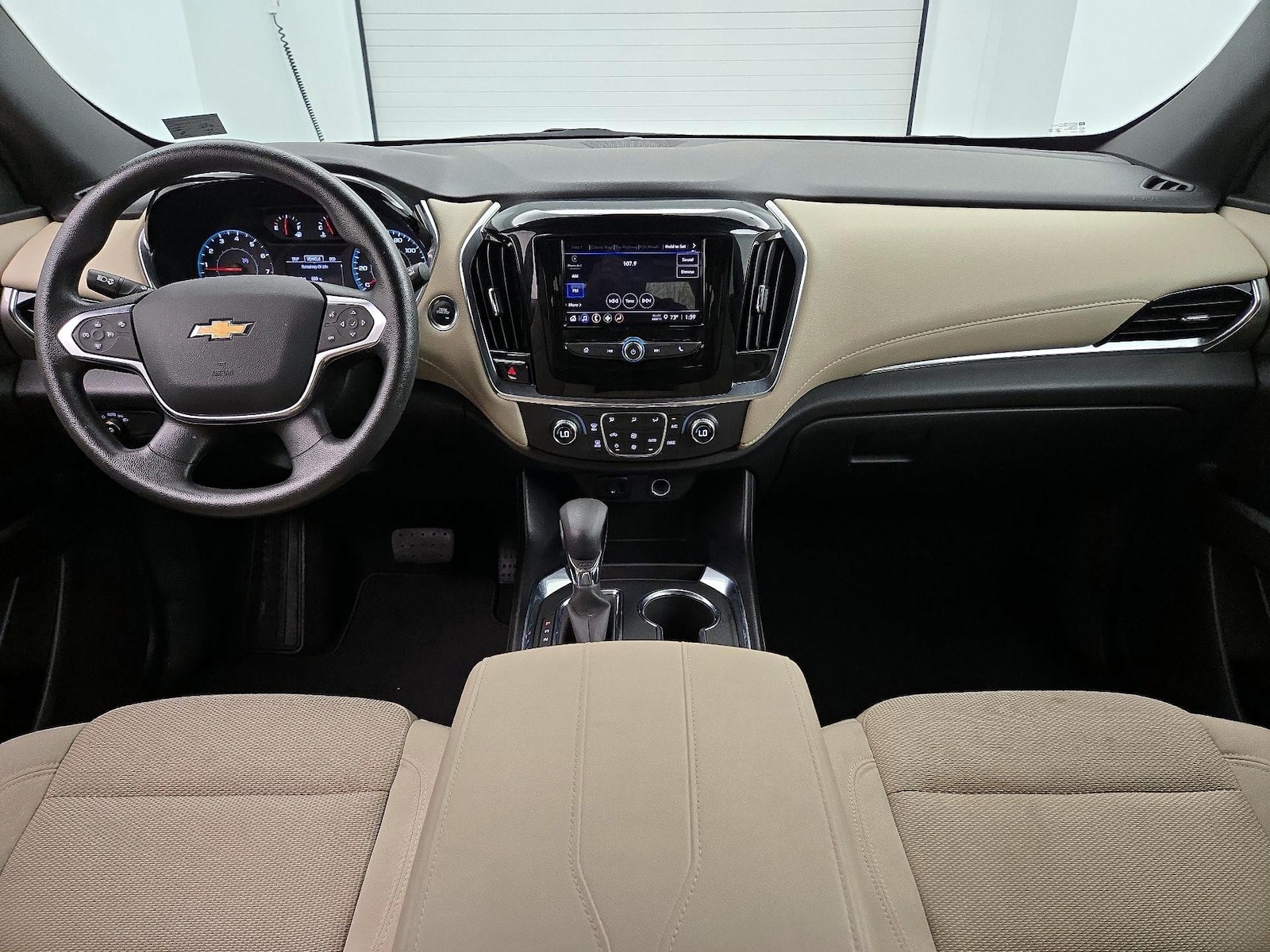 2023 Chevrolet Traverse LS - Photo 10