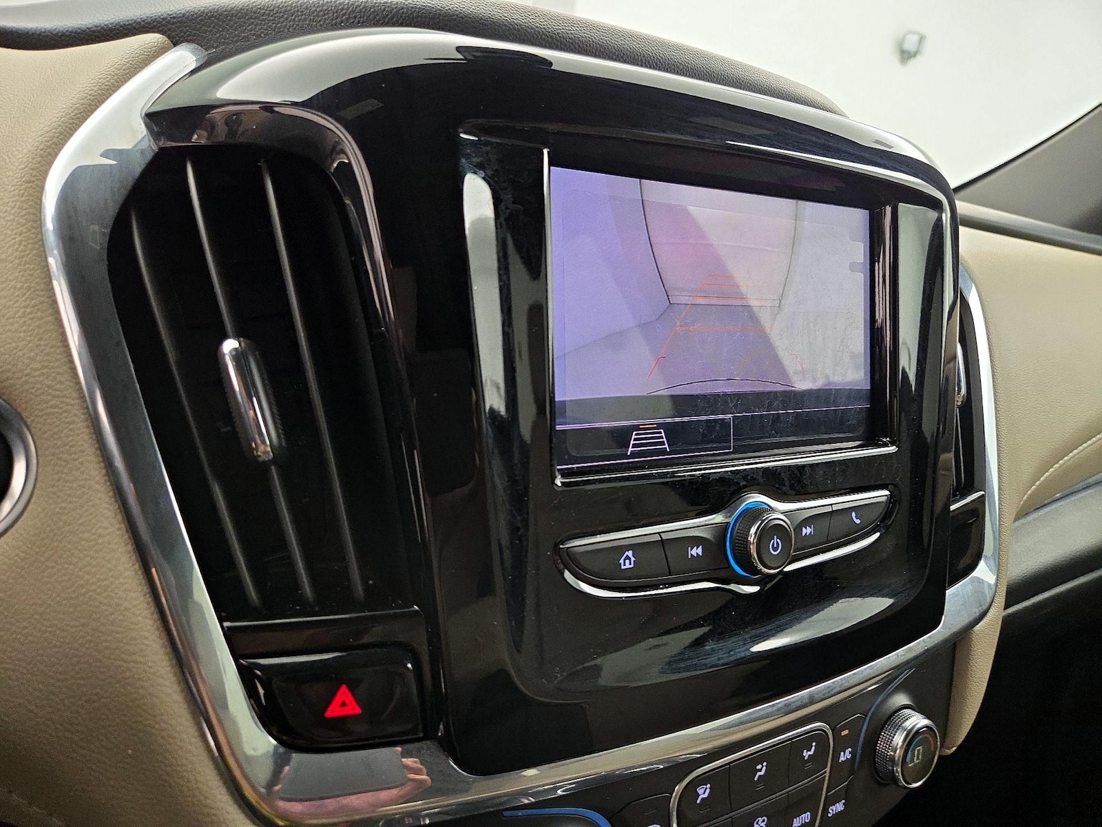 2023 Chevrolet Traverse LS - Photo 15