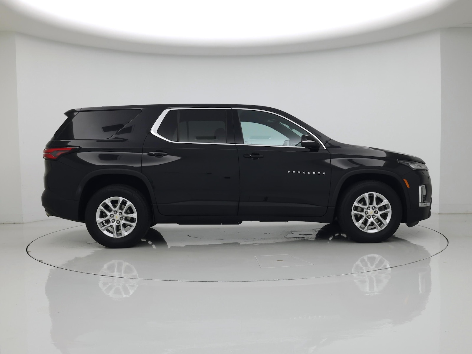 2023 Chevrolet Traverse LS - Photo 8