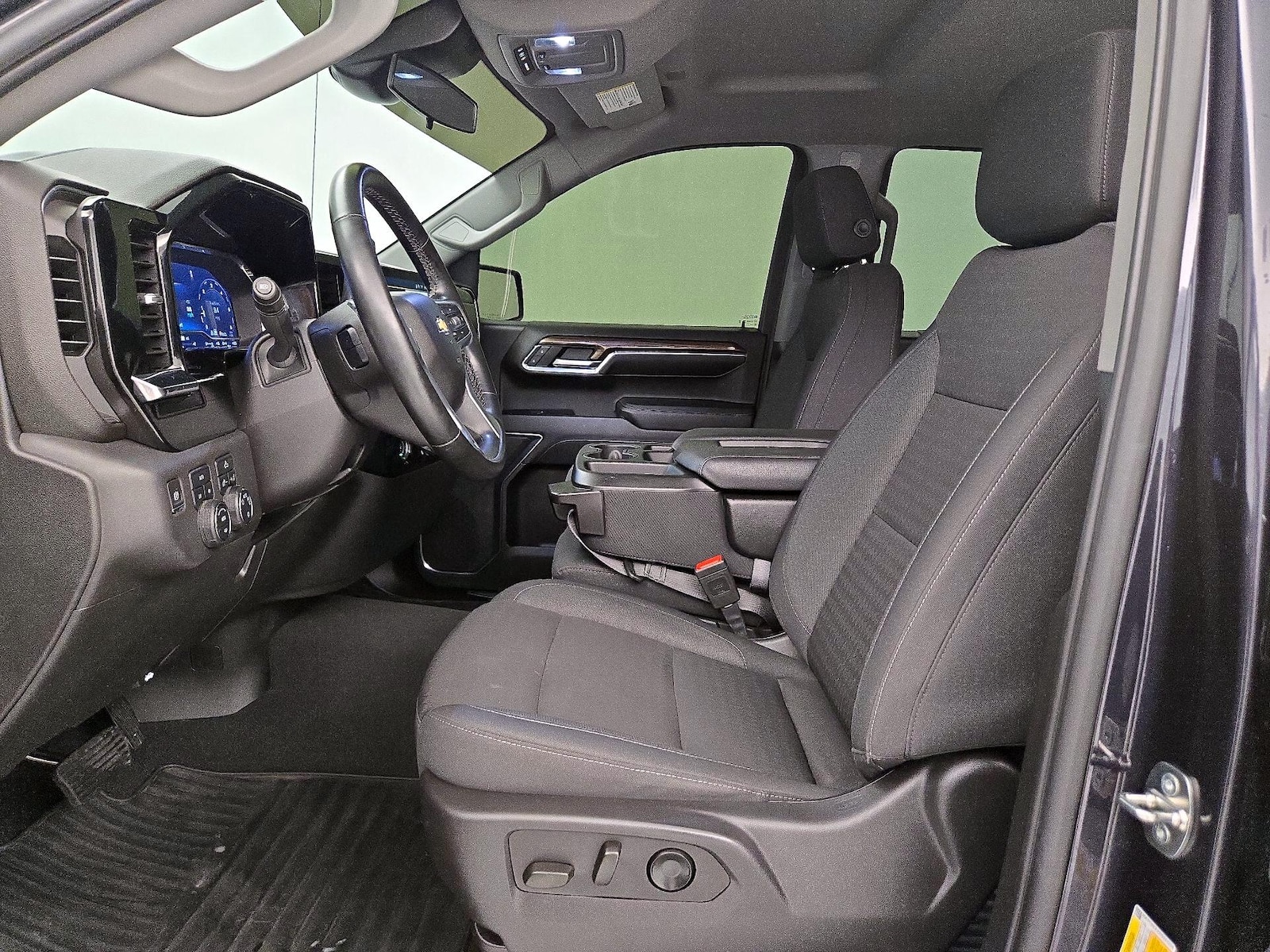 2024 Chevrolet Silverado 1500 LT - Photo 12