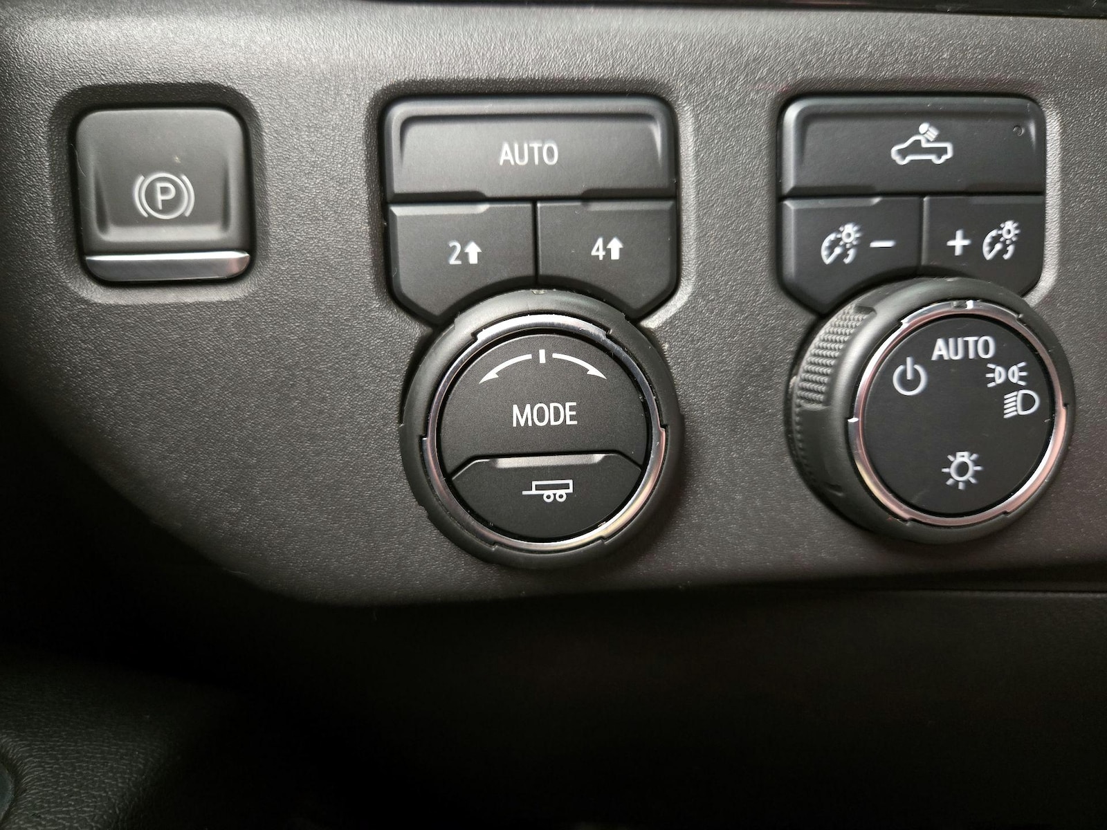 2024 Chevrolet Silverado 1500 LT - Photo 14