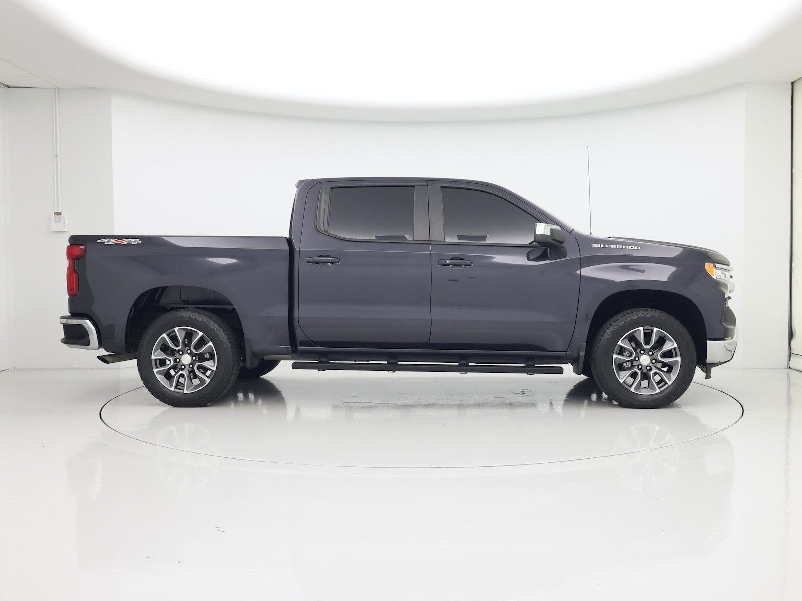 2024 Chevrolet Silverado 1500 LT - Photo 8