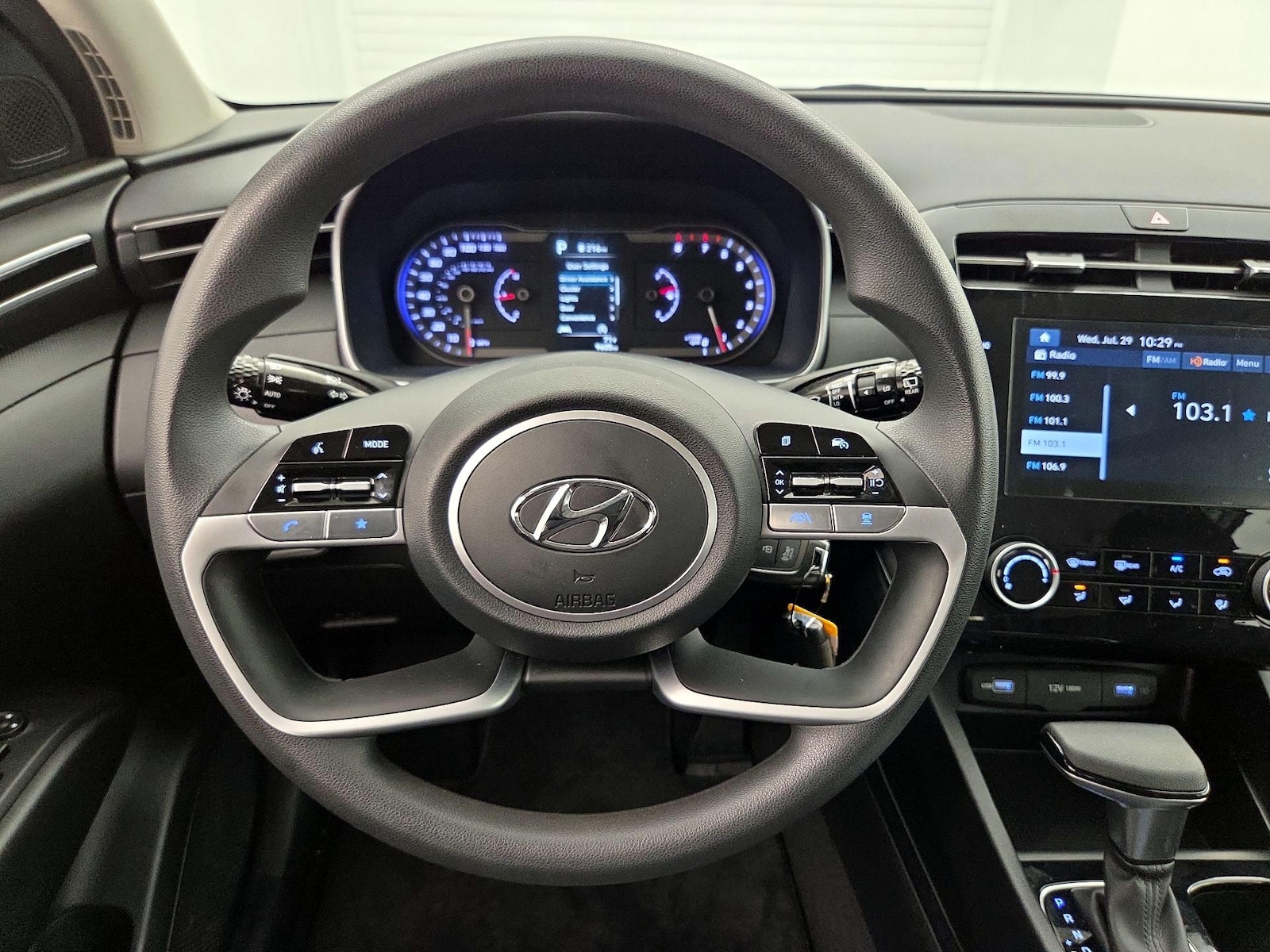 2024 Hyundai Tucson SE - Photo 11