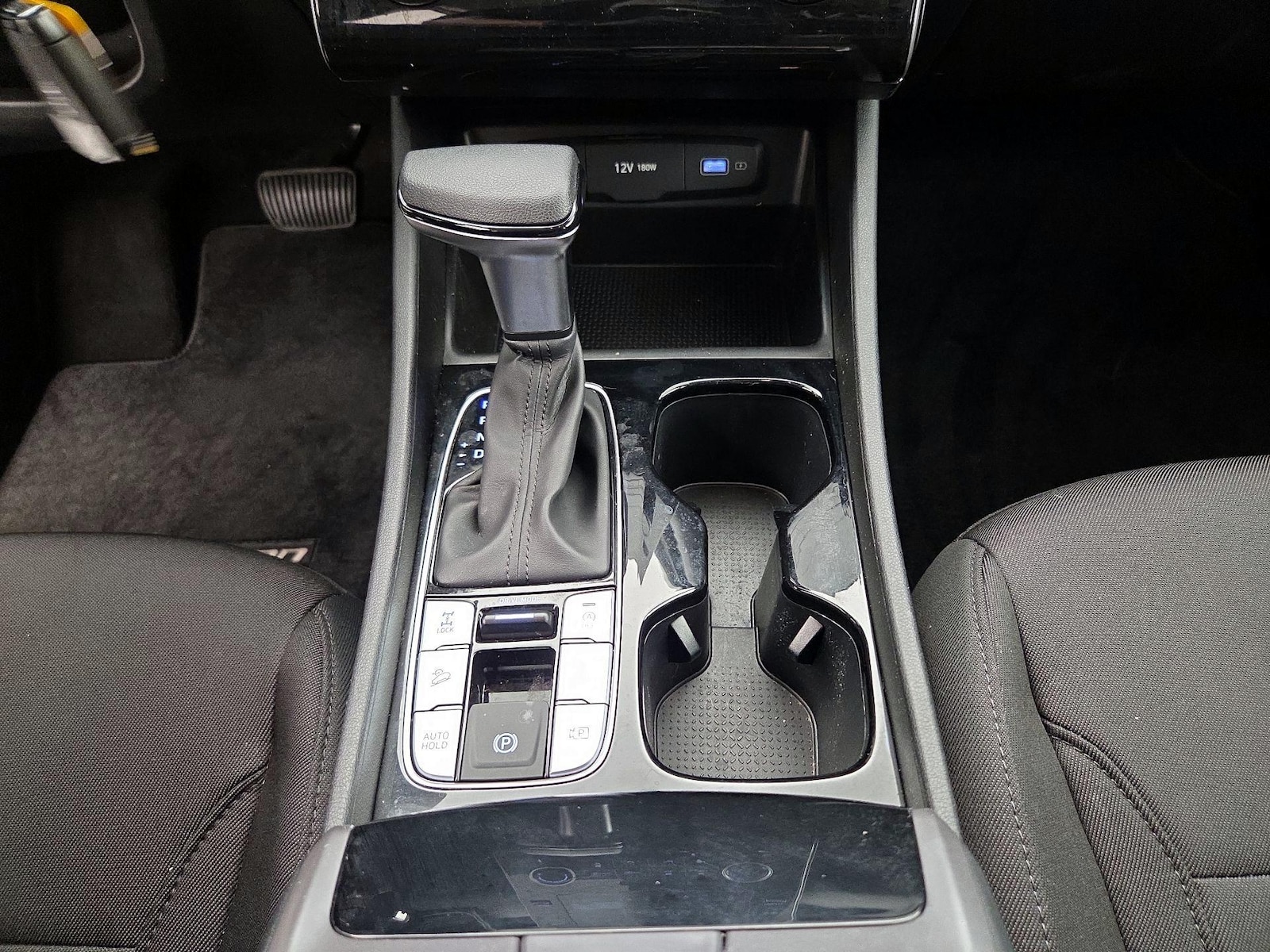 2024 Hyundai Tucson SE - Photo 18