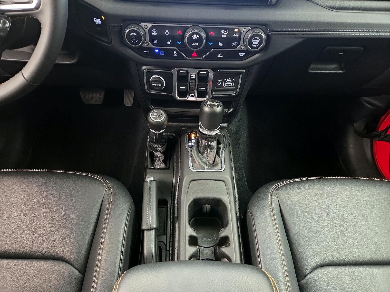 2024 Jeep Wrangler 4xe Sahara 4XE - Photo 19