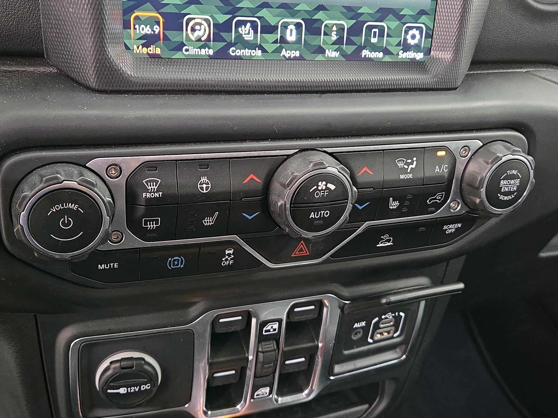 Thumbnail: 2023 Jeep Wrangler - 17