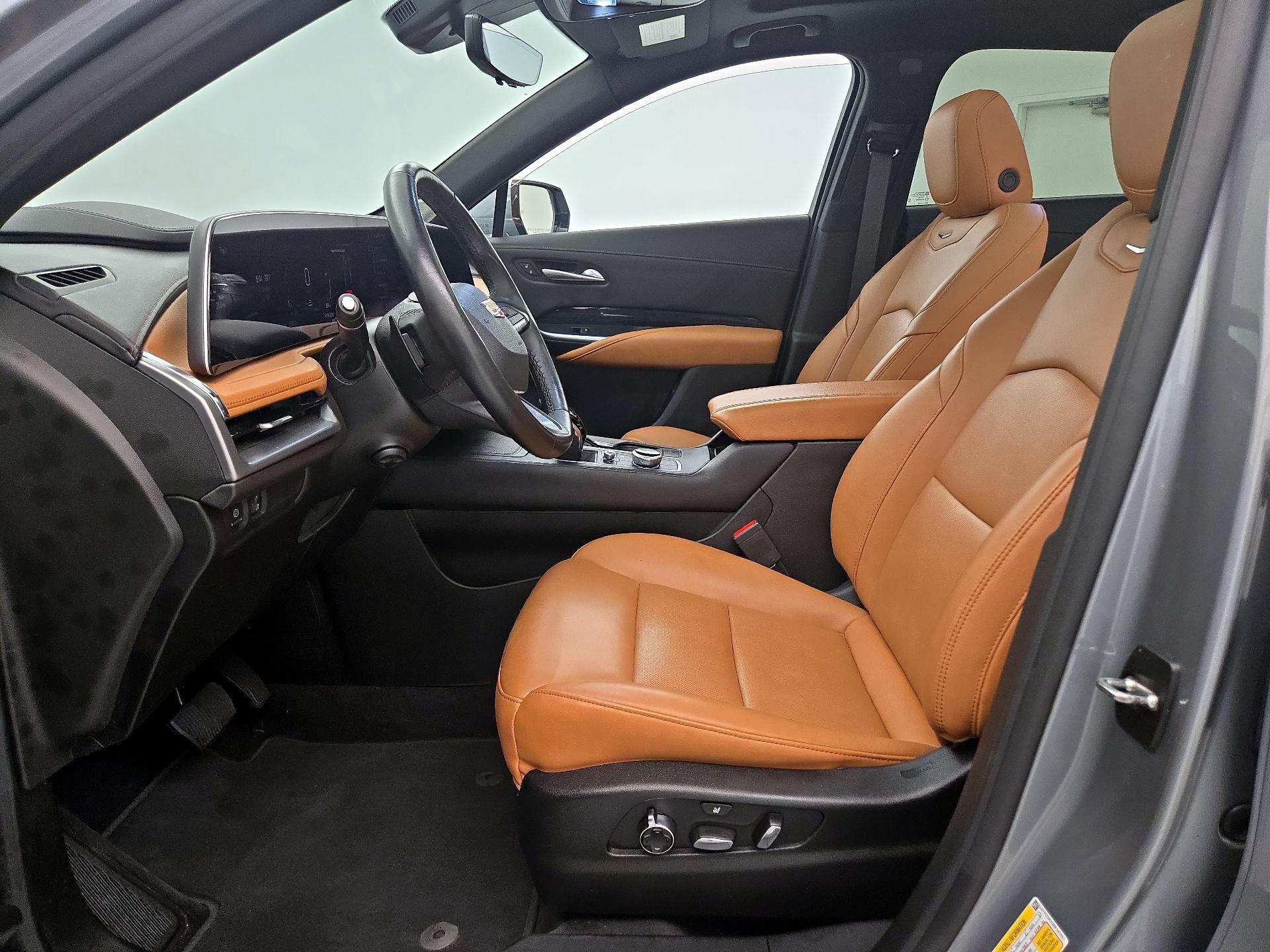 Thumbnail: 2024 Cadillac XT4 - 11