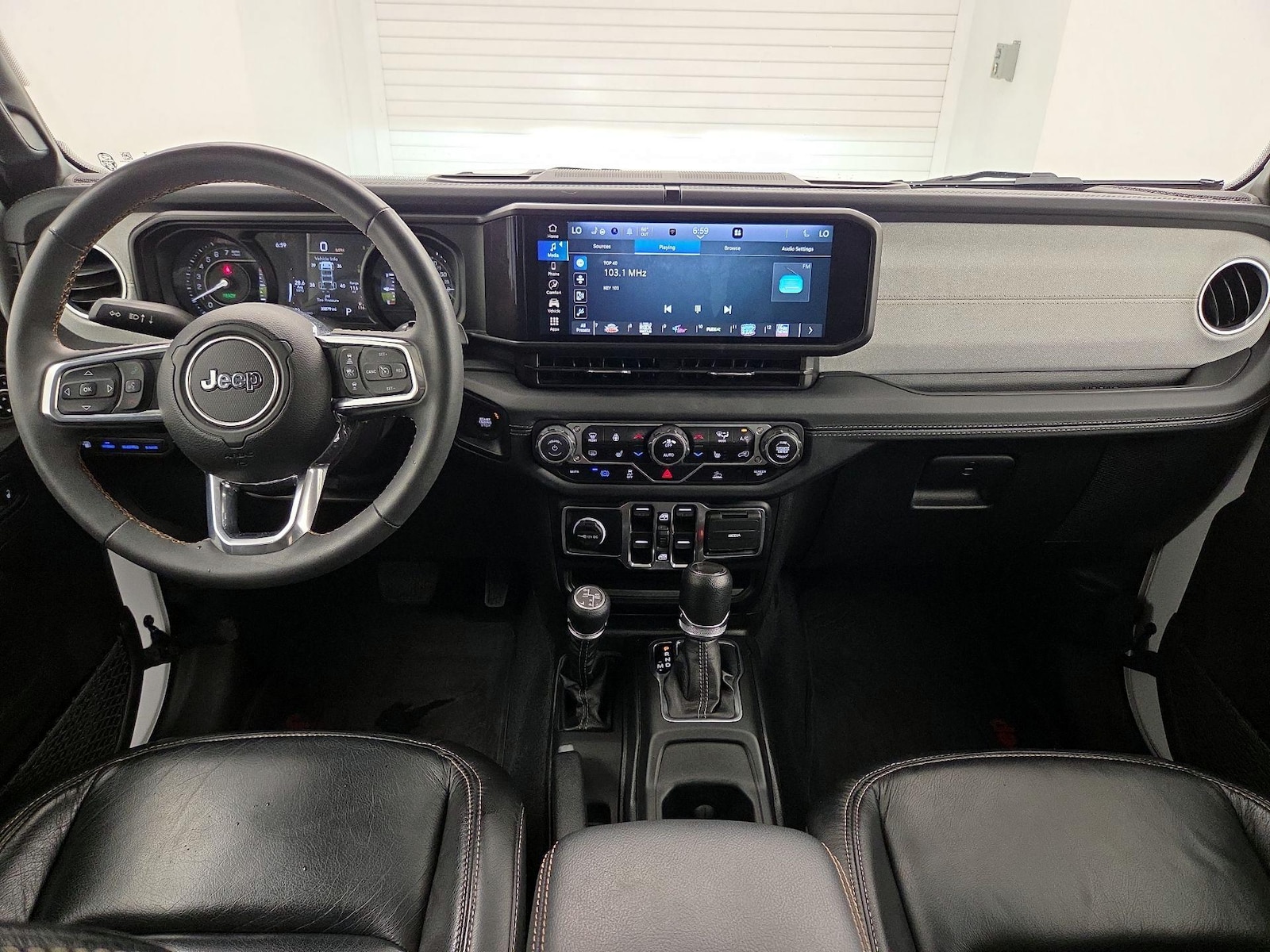 Apple CarPlay® & Android Auto™