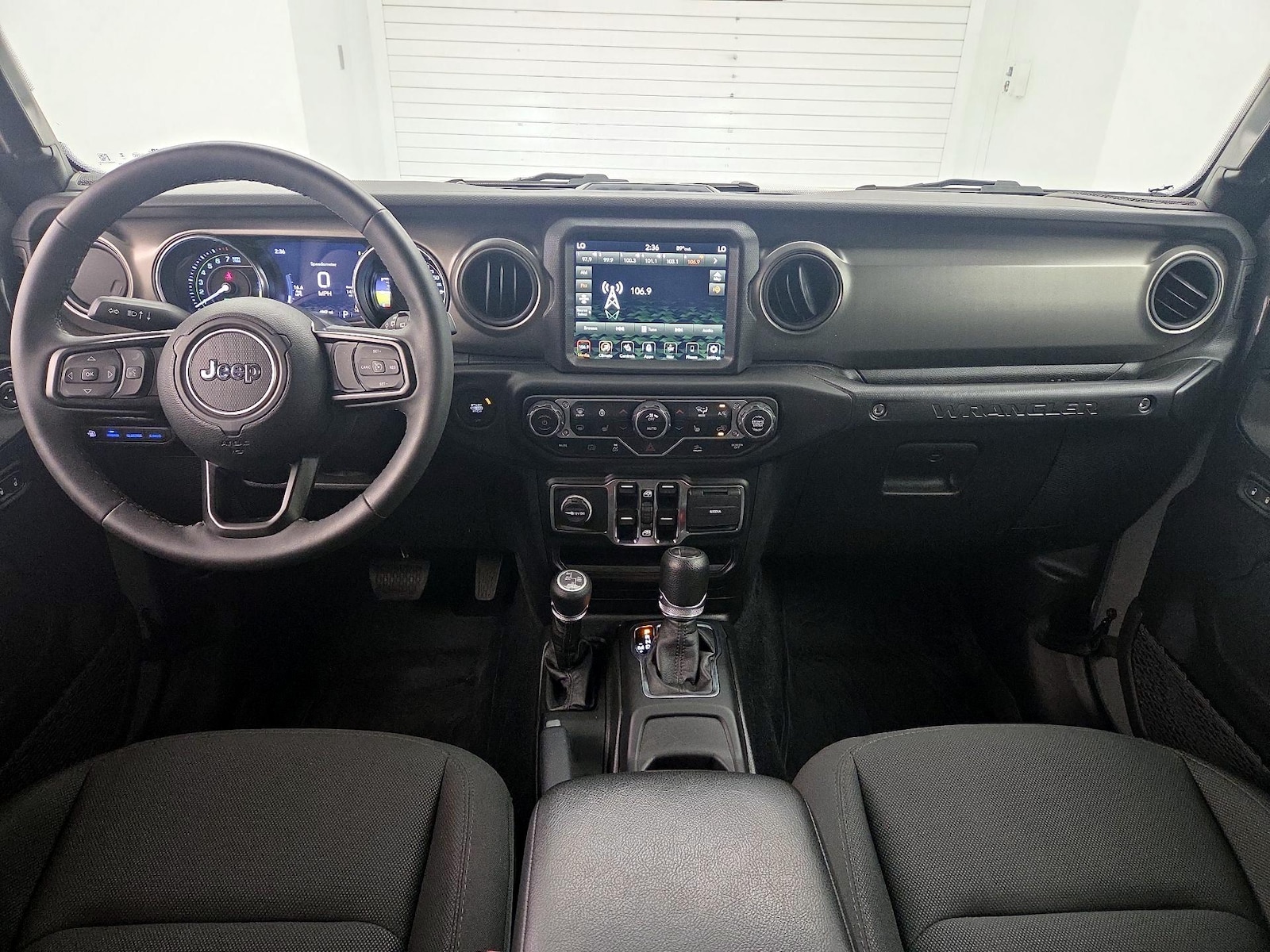 2023 Jeep Wrangler 4xe Willys 4XE - Photo 10