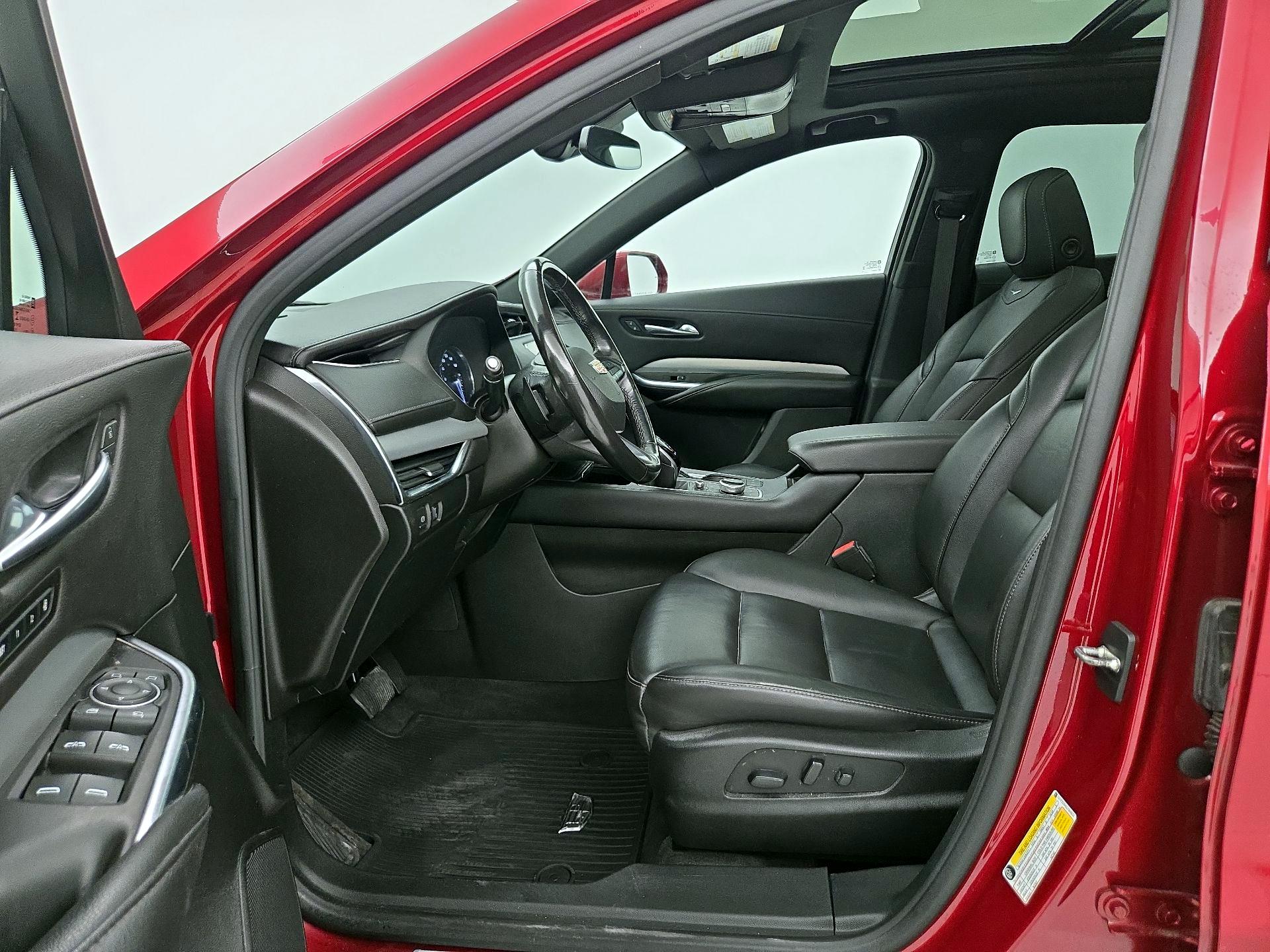 Thumbnail: 2020 Cadillac XT4 - 11