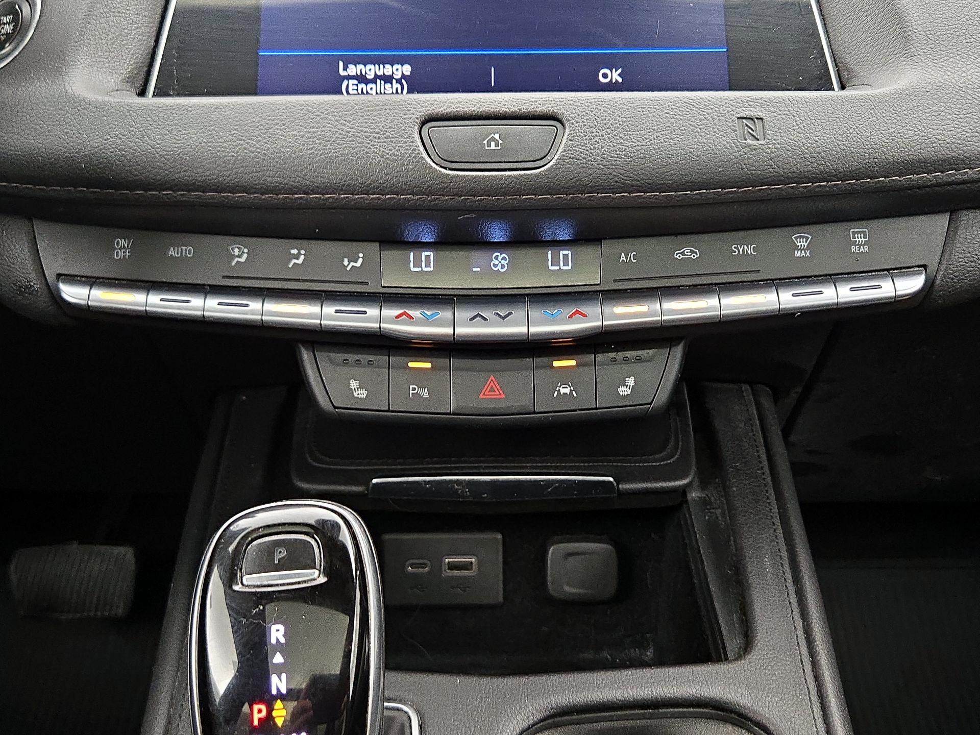 Thumbnail: 2020 Cadillac XT4 - 17