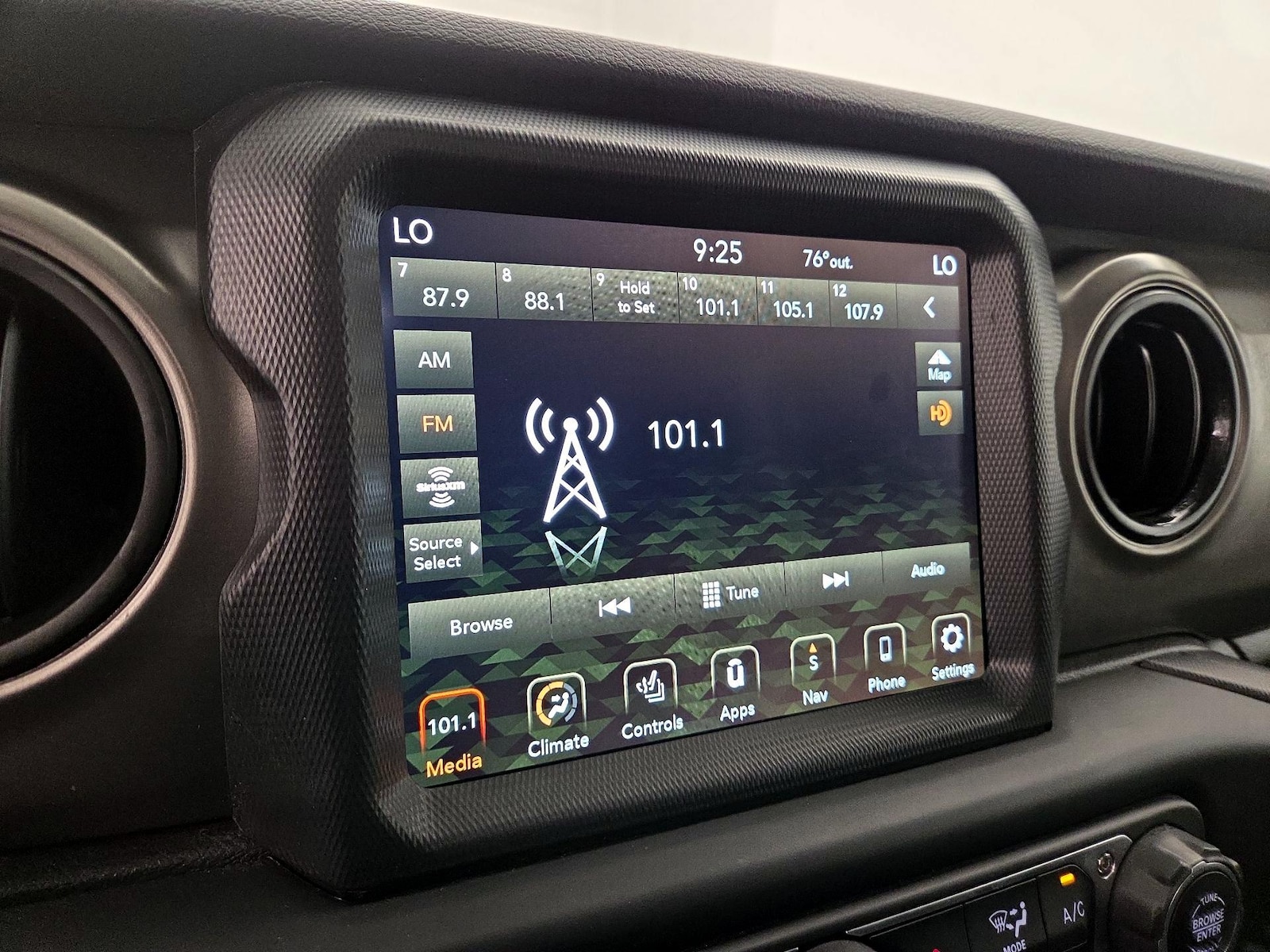 2023 Jeep Wrangler 4xe Willys 4XE - Photo 17