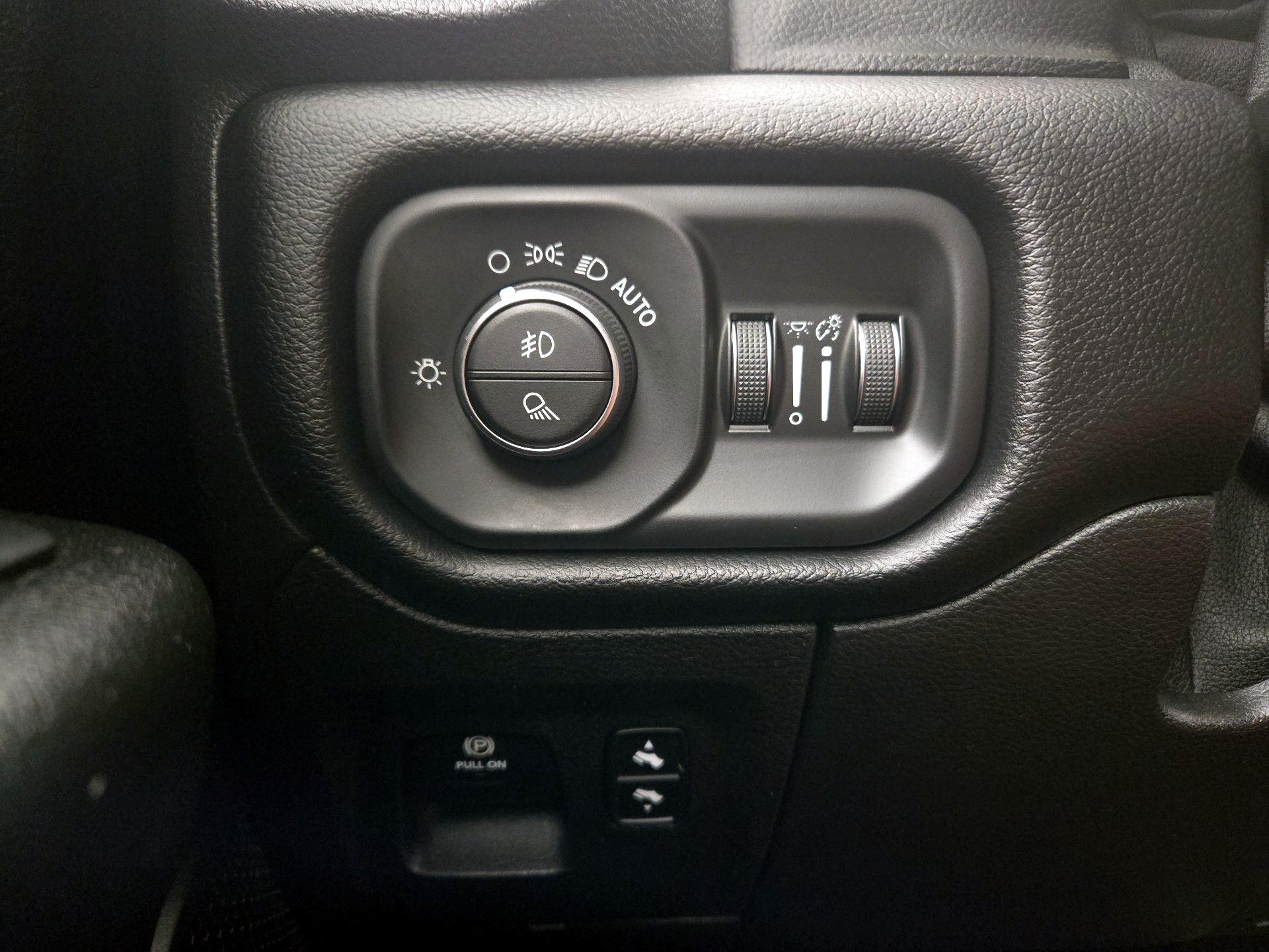 Thumbnail: 2019 RAM 1500 - 13