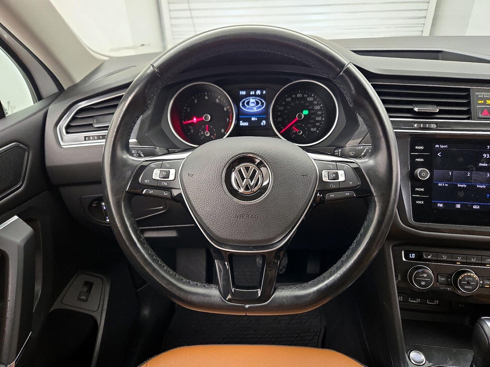 2018 Volkswagen Tiguan SEL - Photo 11