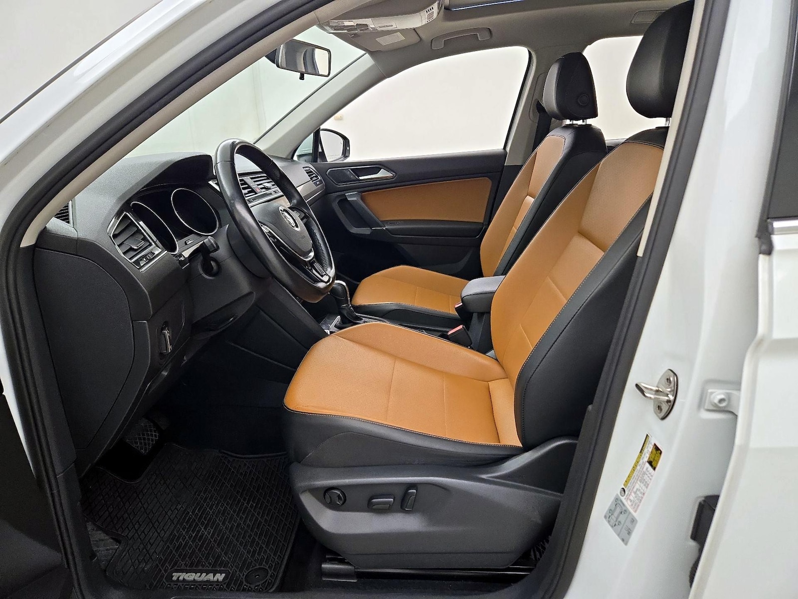 2018 Volkswagen Tiguan SEL - Photo 12