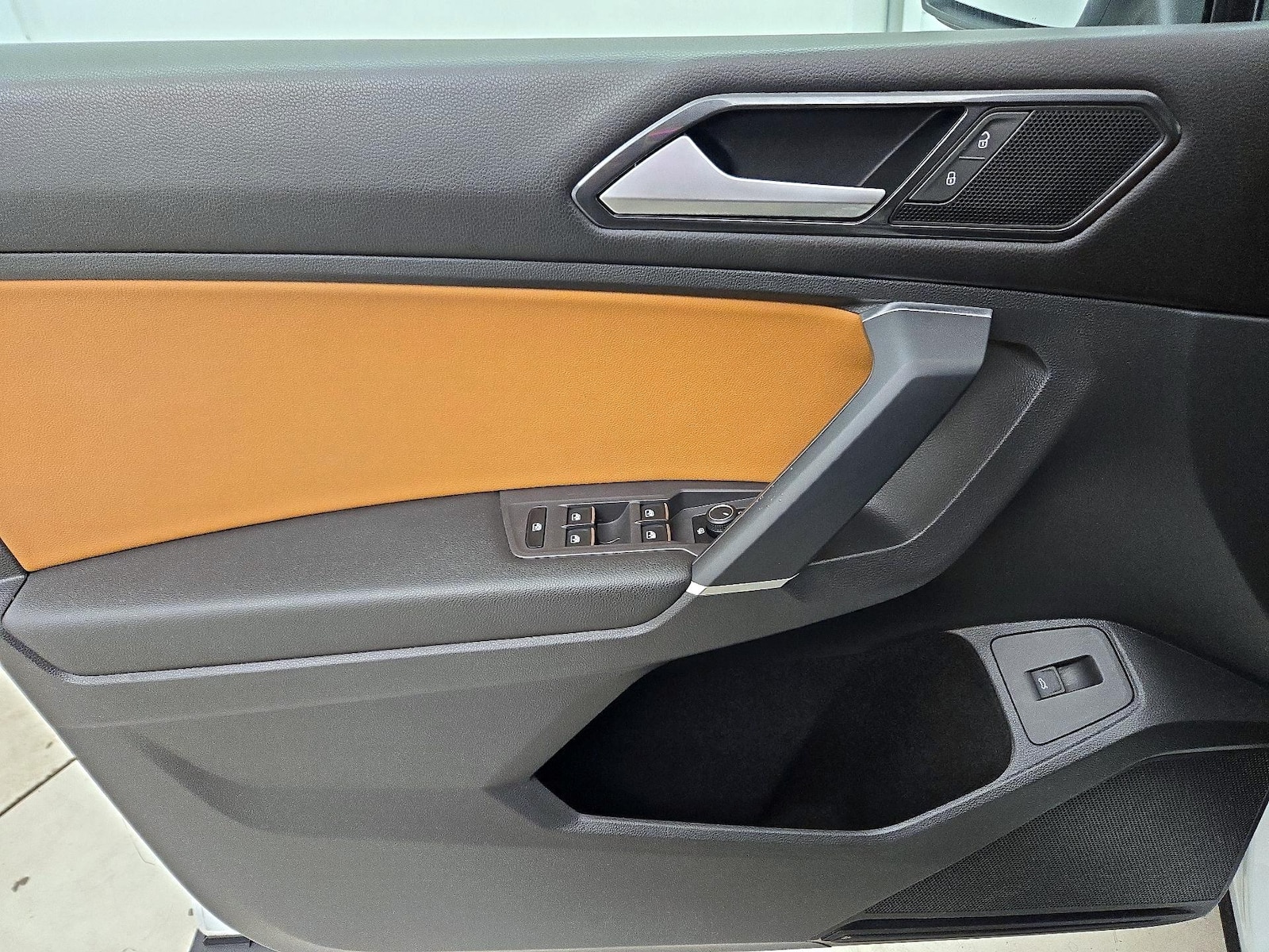 2018 Volkswagen Tiguan SEL - Photo 13