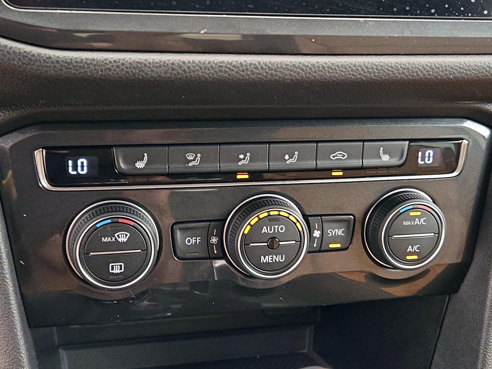 2018 Volkswagen Tiguan SEL - Photo 15
