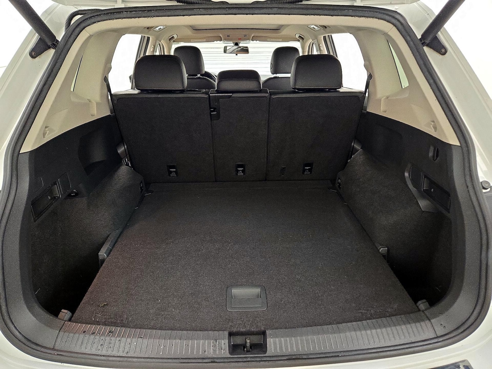 2018 Volkswagen Tiguan SEL - Photo 17