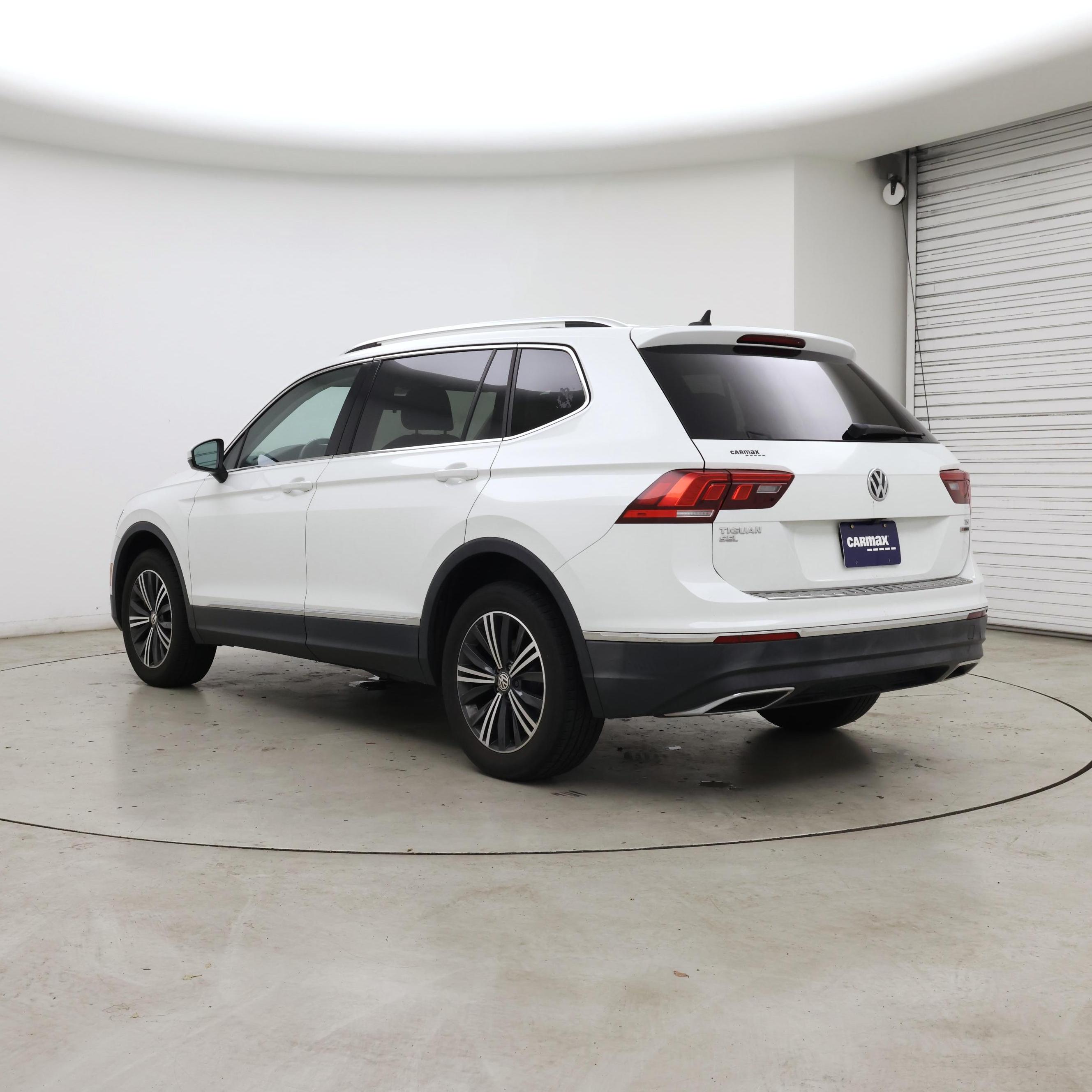 Thumbnail: 2018 Volkswagen Tiguan - 2