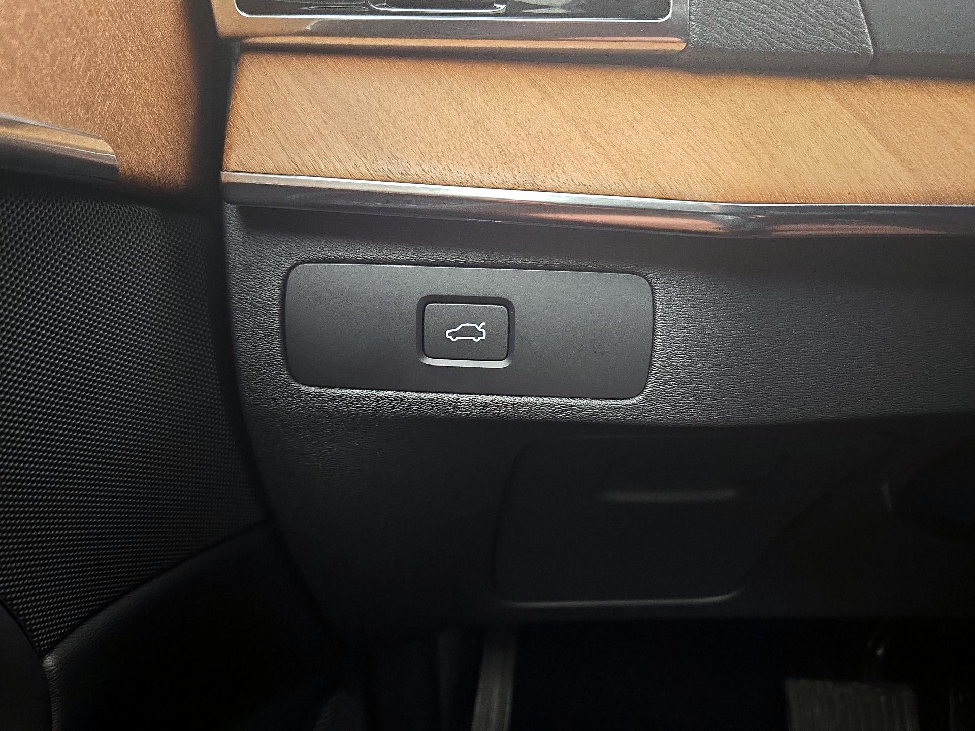 Thumbnail: 2024 Volvo XC90 - 13