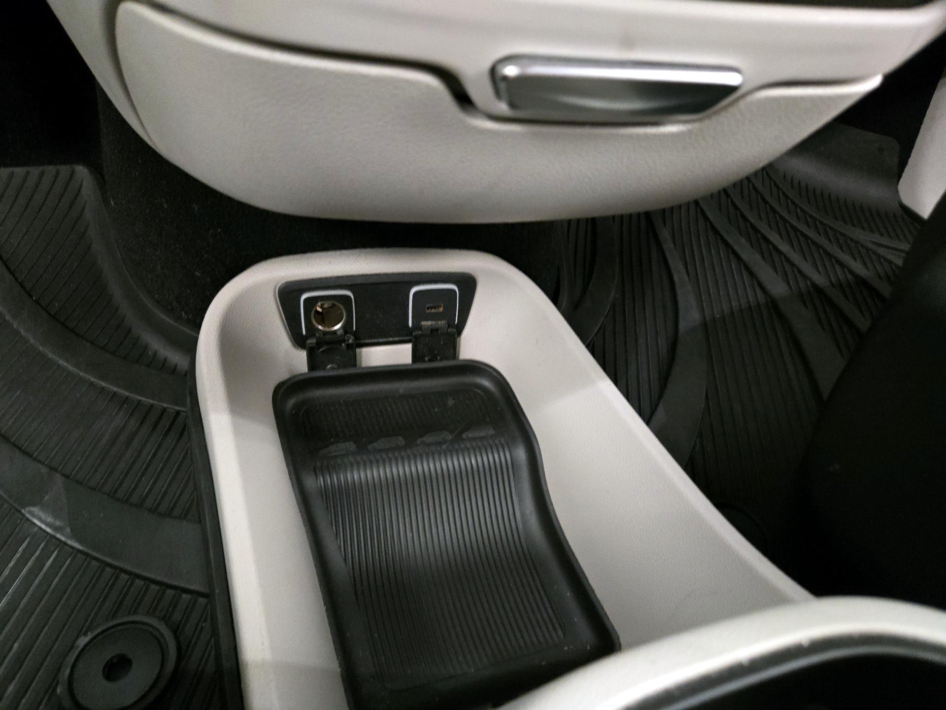 Thumbnail: 2019 Chrysler Pacifica - 18