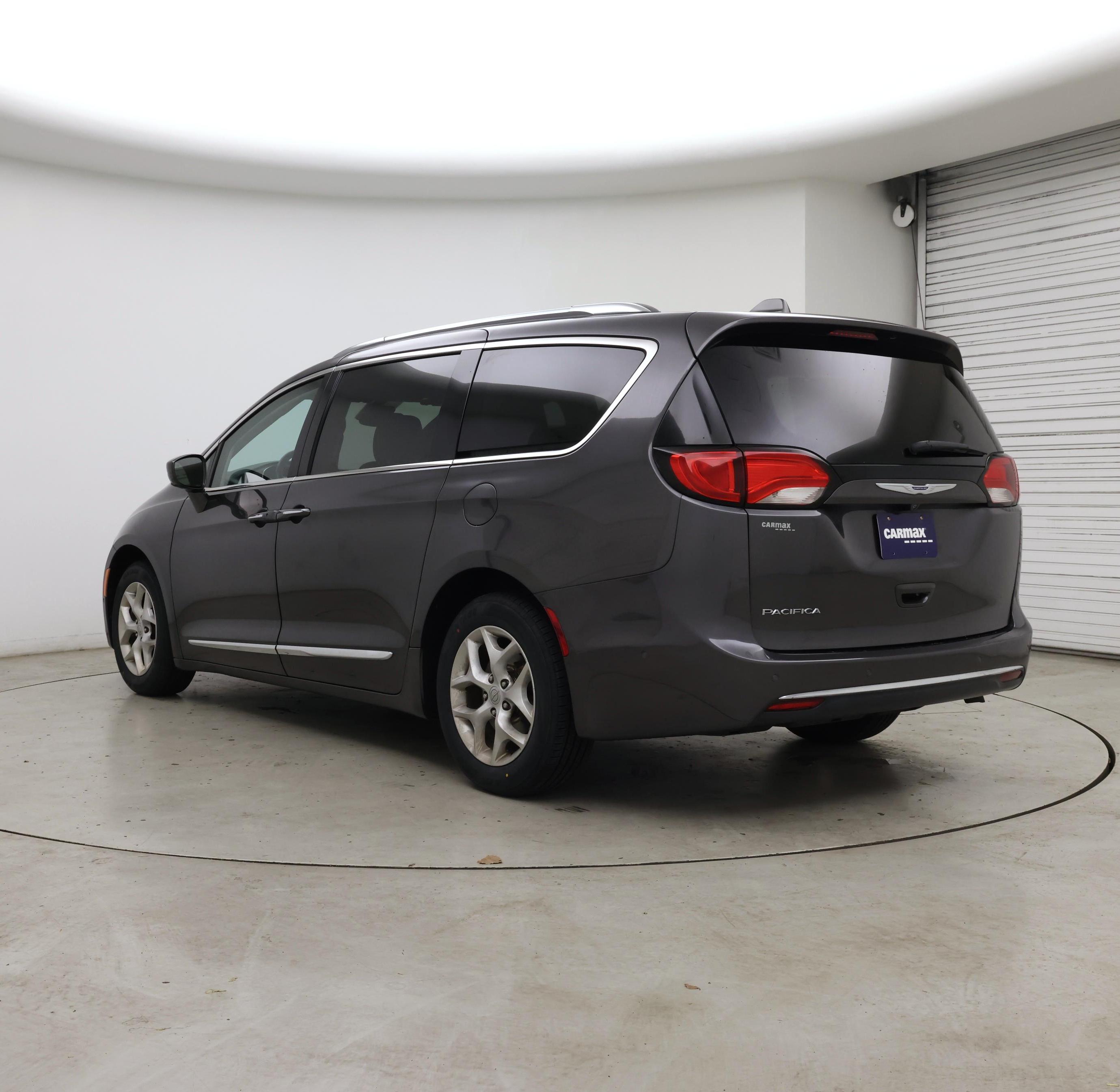 Thumbnail: 2019 Chrysler Pacifica - 2