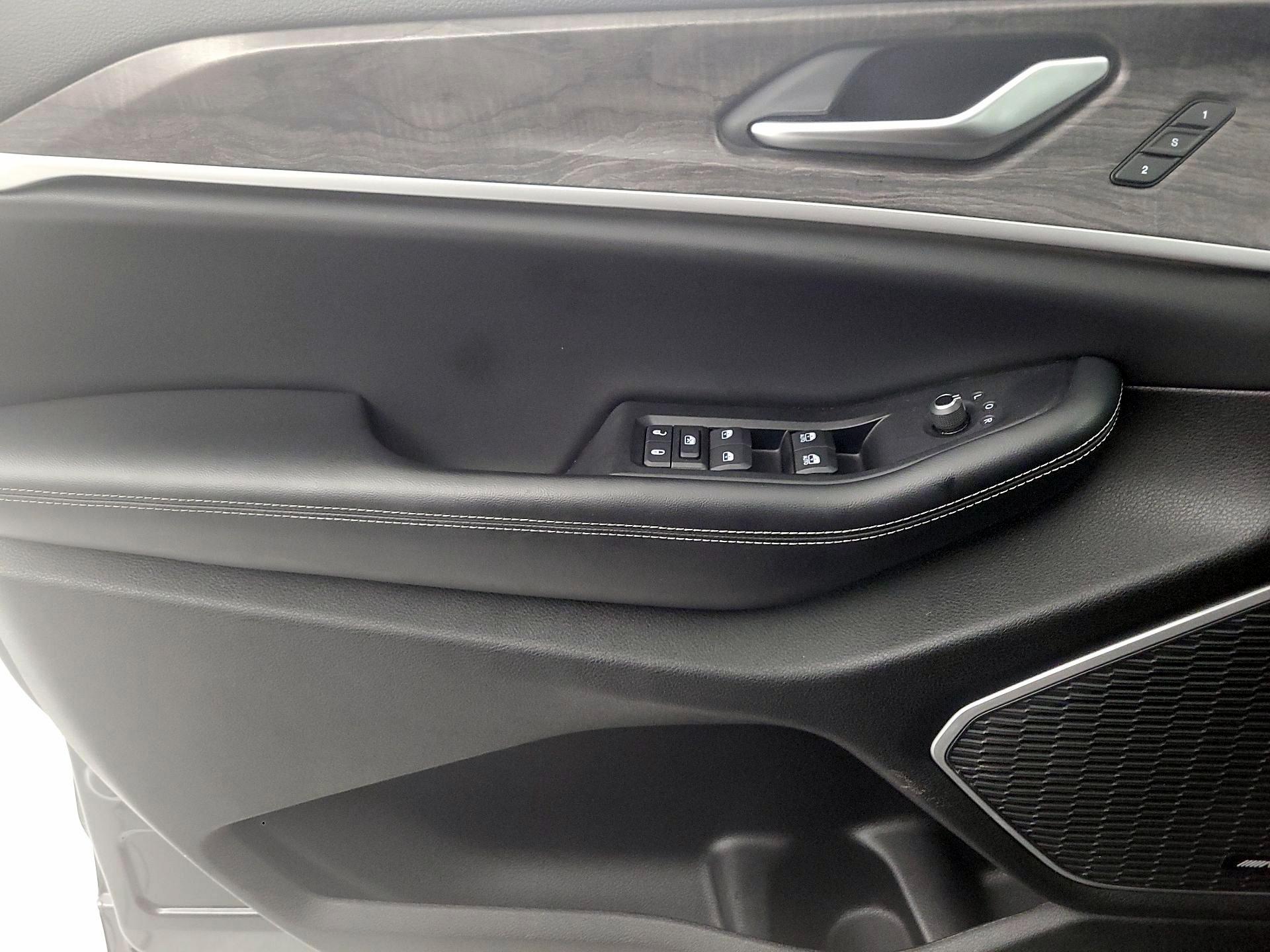 Thumbnail: 2023 Jeep Grand Cherokee - 12