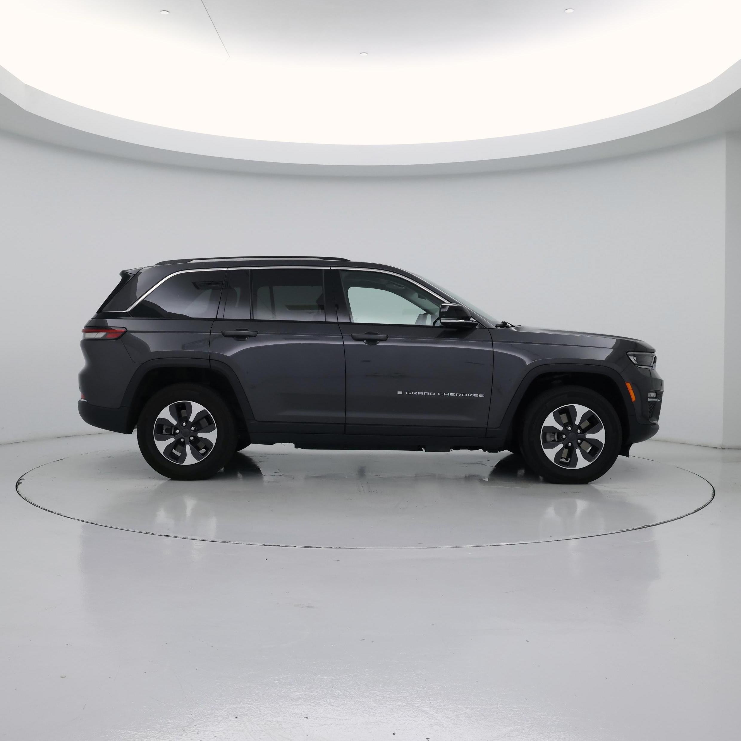 Thumbnail: 2023 Jeep Grand Cherokee - 7