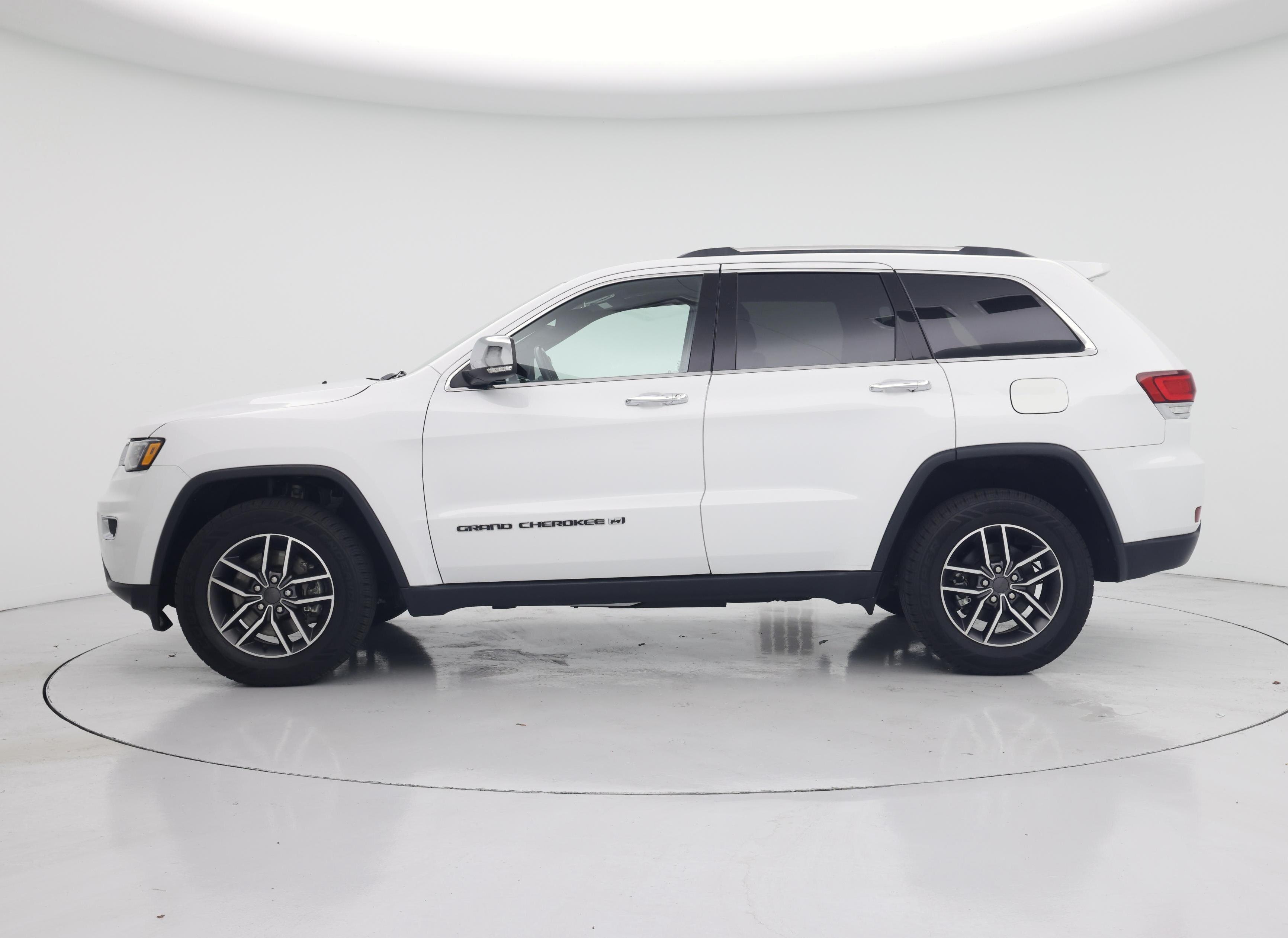 Thumbnail: 2022 Jeep Grand Cherokee - 3