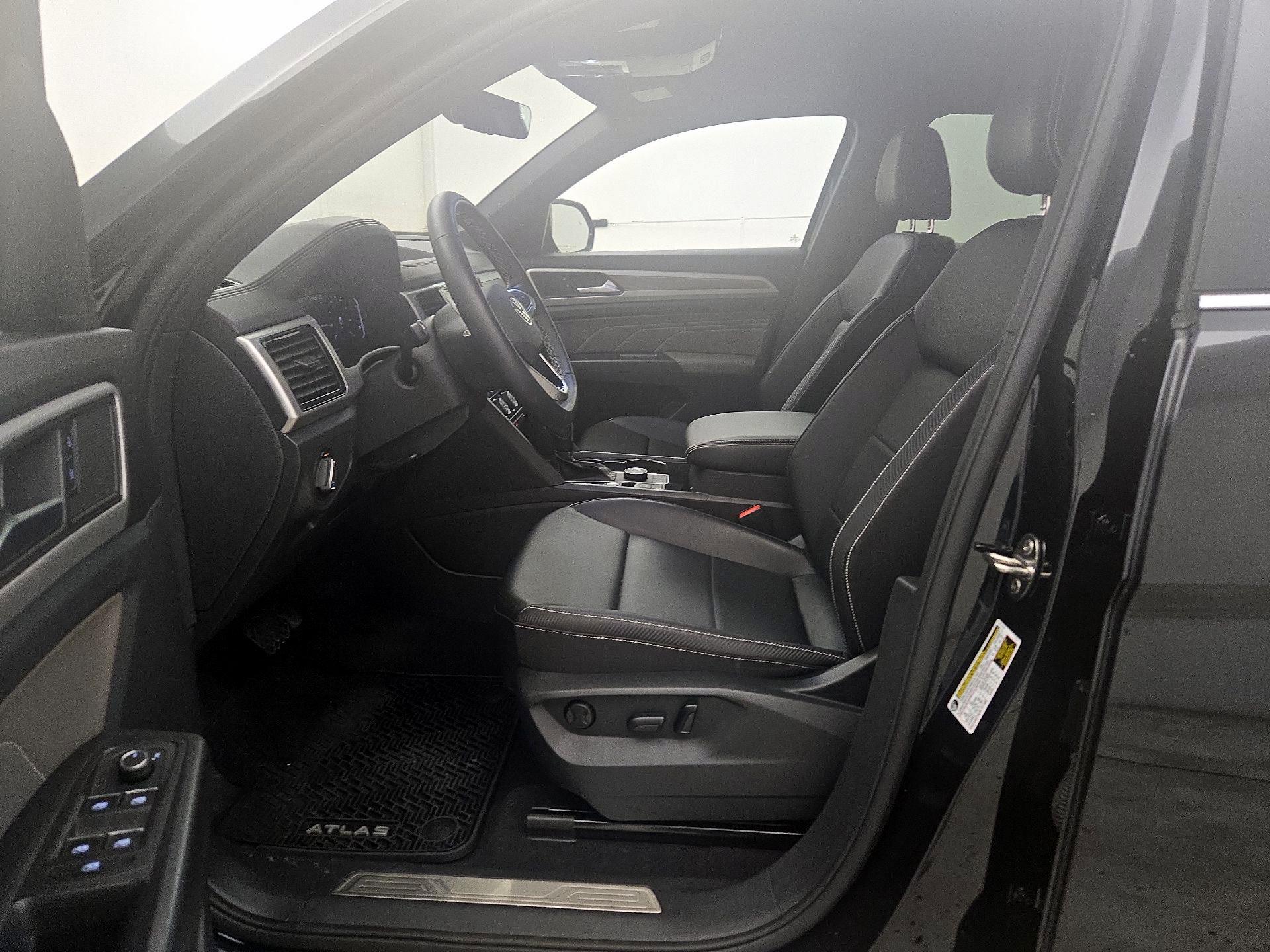 Thumbnail: 2023 Volkswagen Atlas - 11