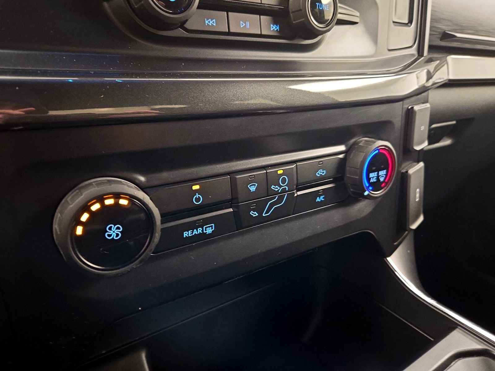 2021 Ford F-150 XL - Photo 16