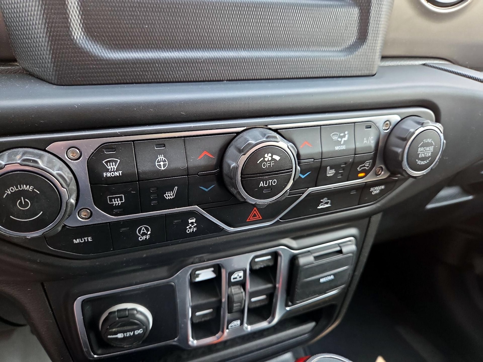 2020 Jeep Gladiator Sport S - Photo 17
