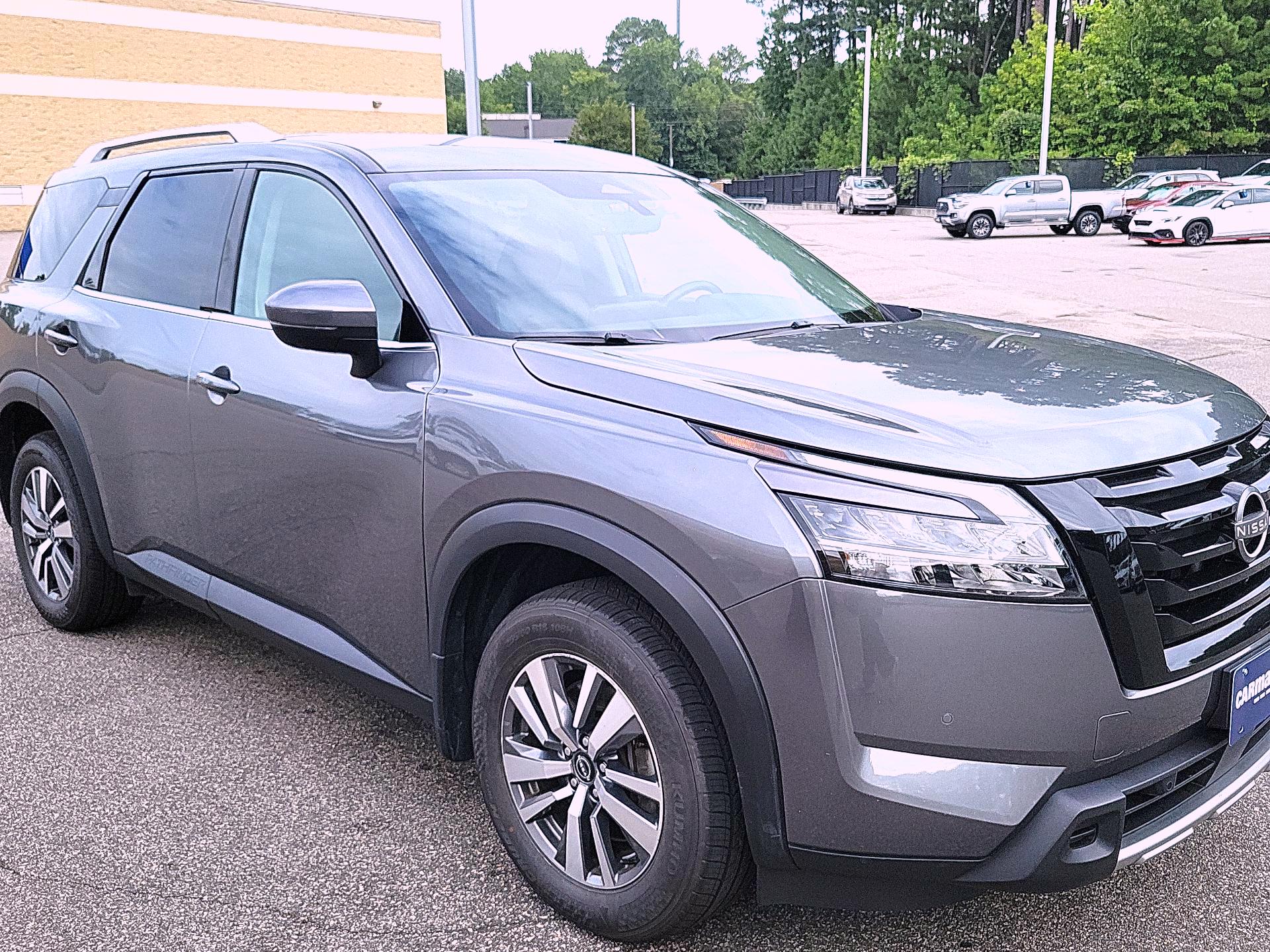 Thumbnail: 2024 Nissan Pathfinder - 1