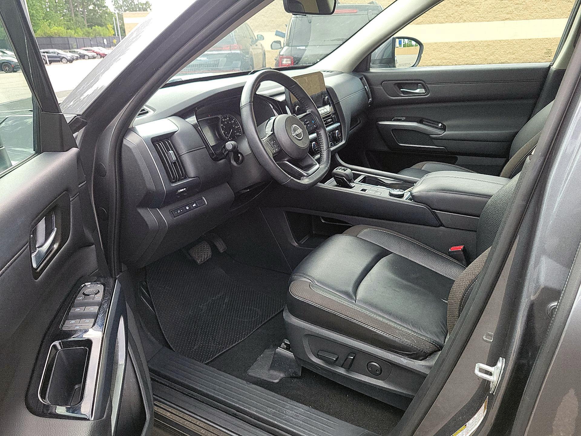 Thumbnail: 2024 Nissan Pathfinder - 9