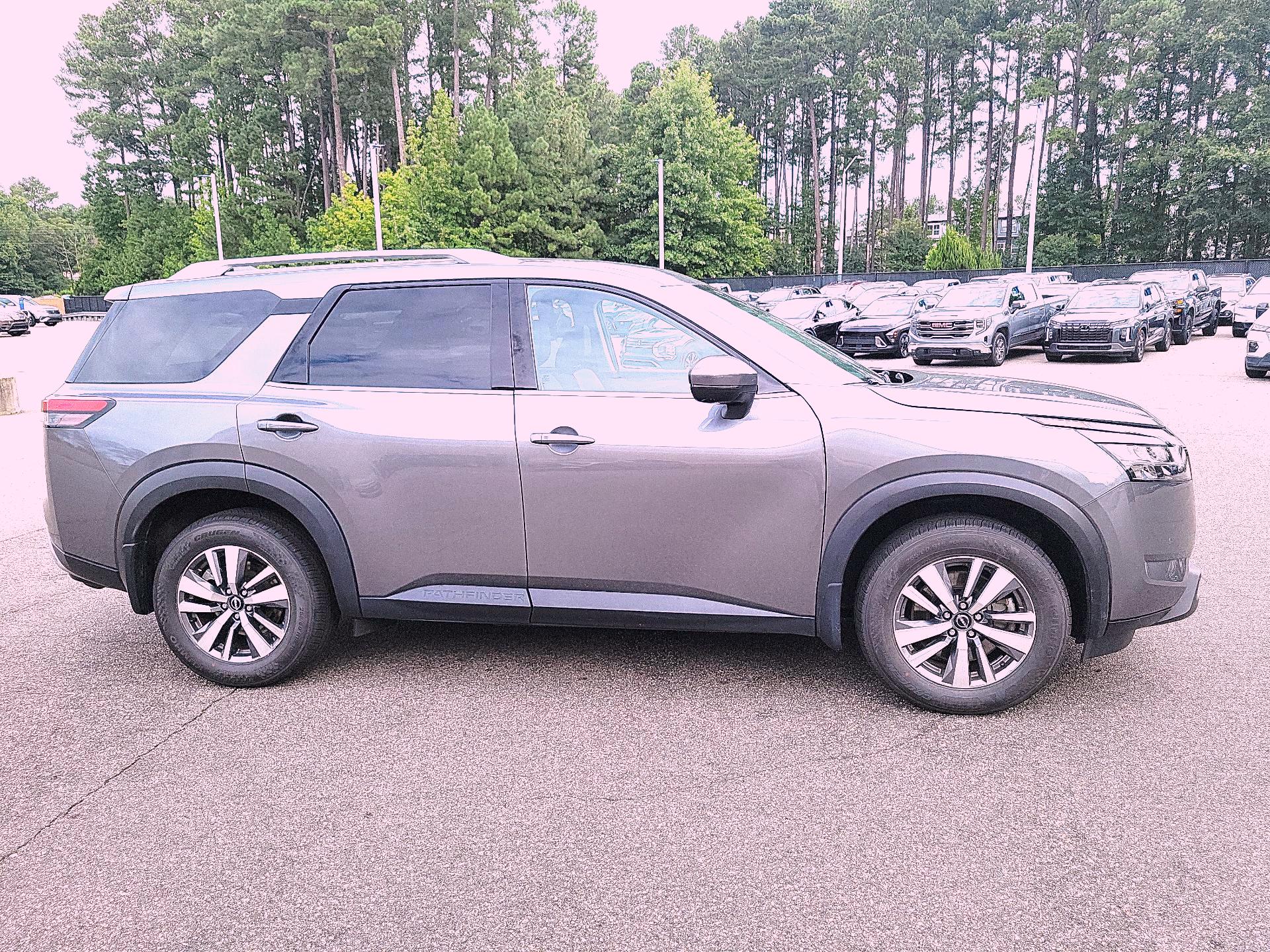 Thumbnail: 2024 Nissan Pathfinder - 4