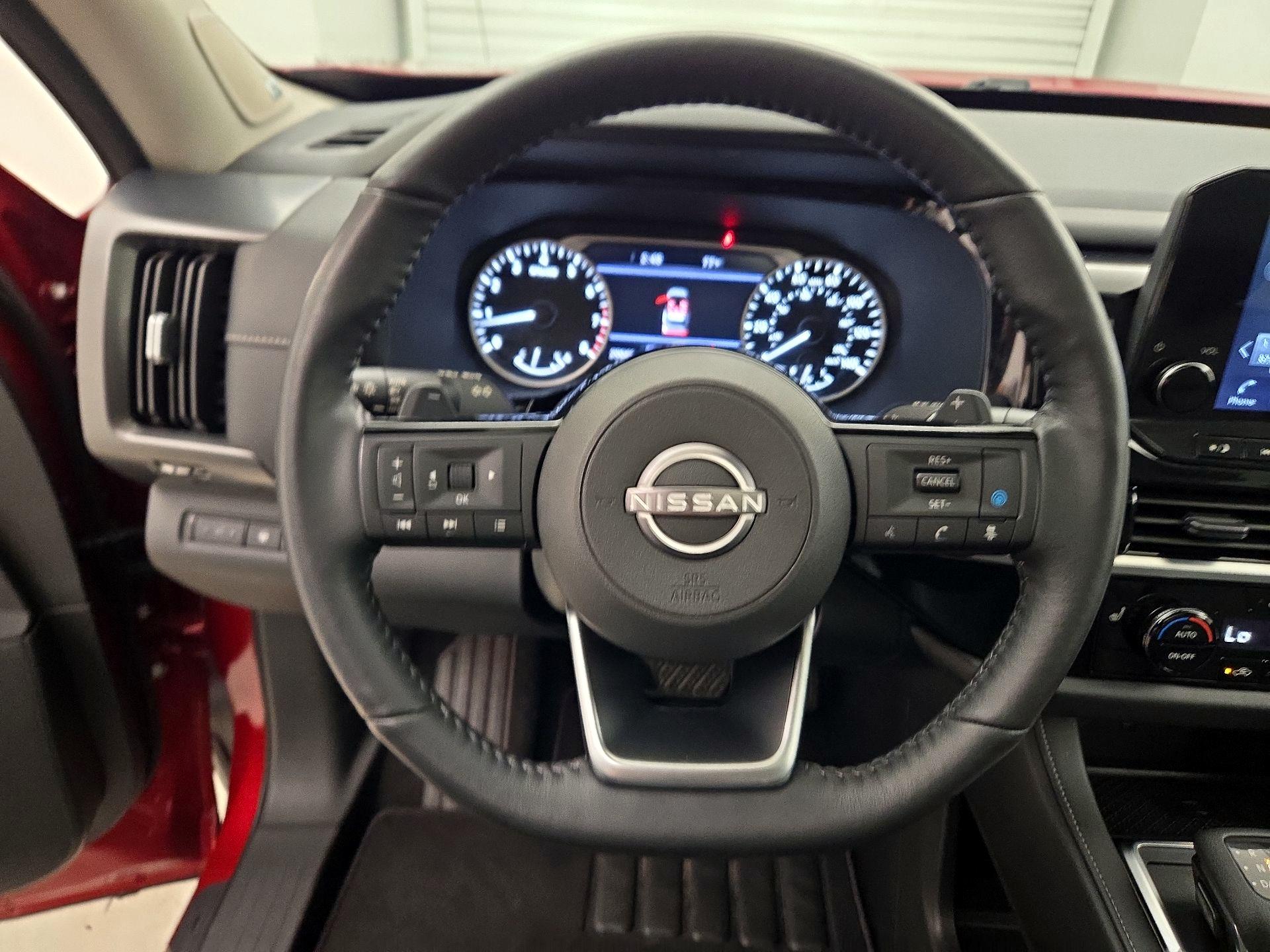 Thumbnail: 2023 Nissan Pathfinder - 10