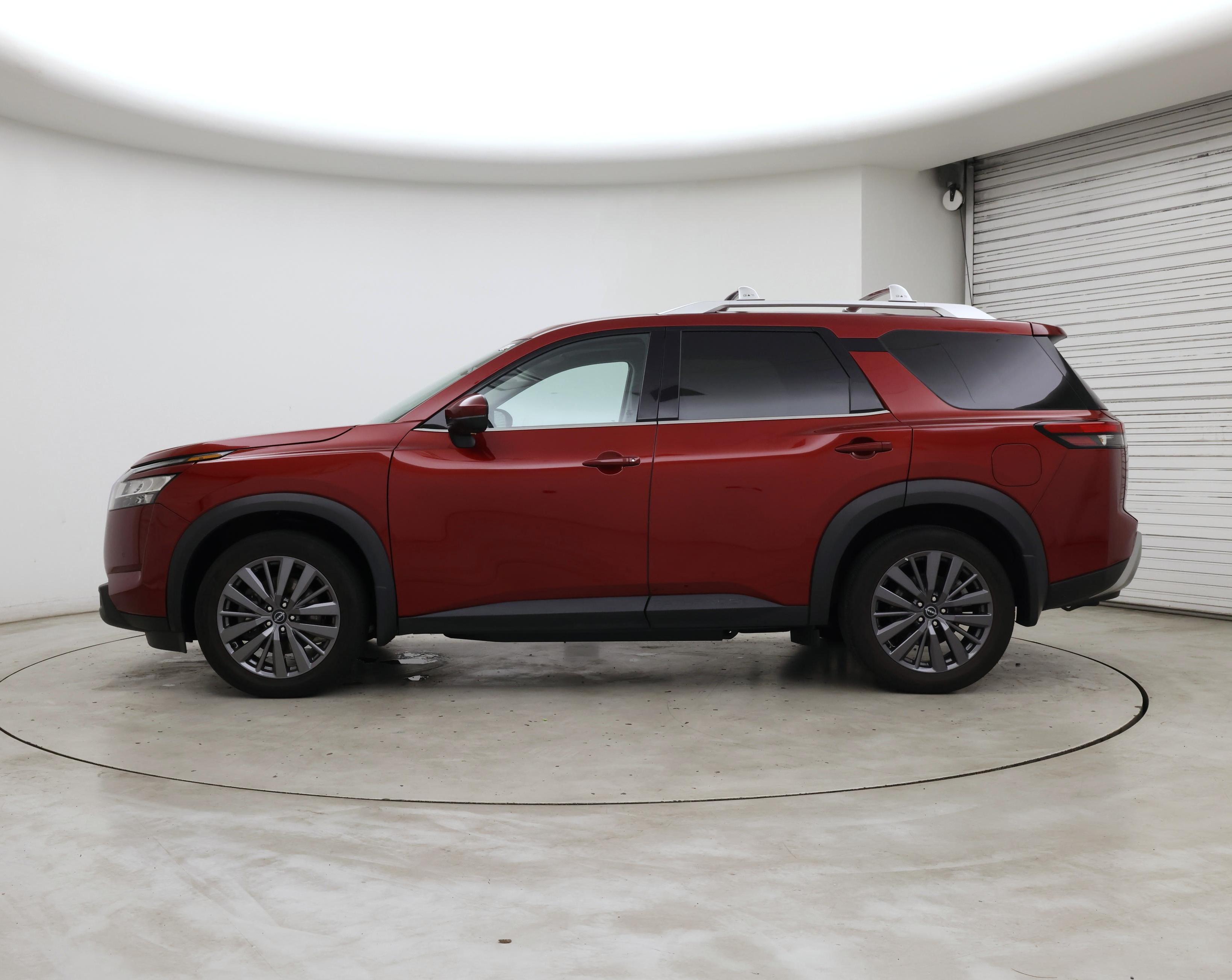 Thumbnail: 2023 Nissan Pathfinder - 3