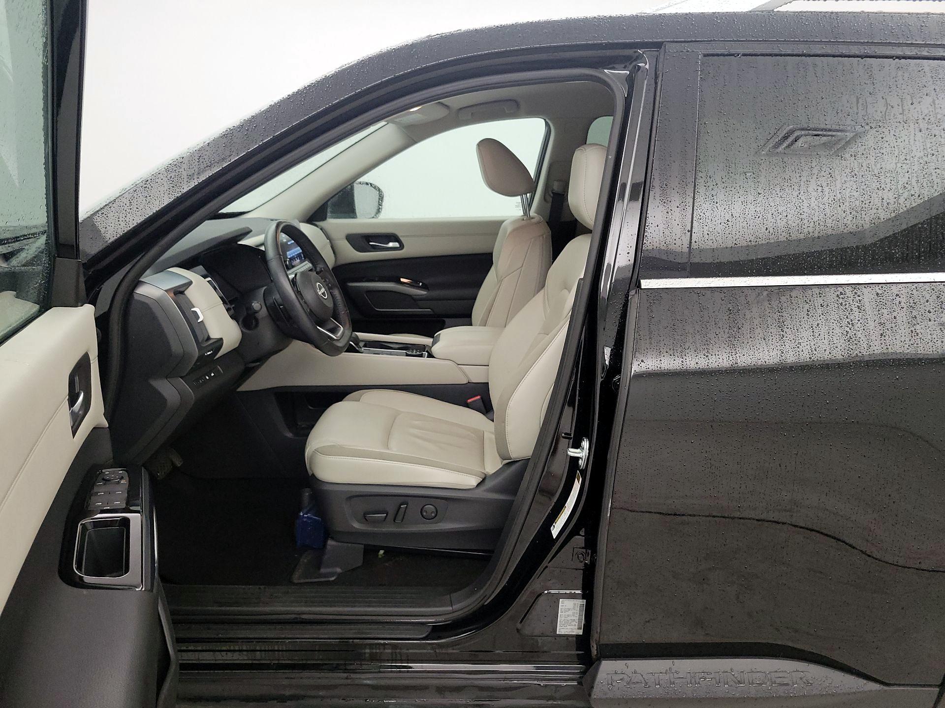 Thumbnail: 2024 Nissan Pathfinder - 9