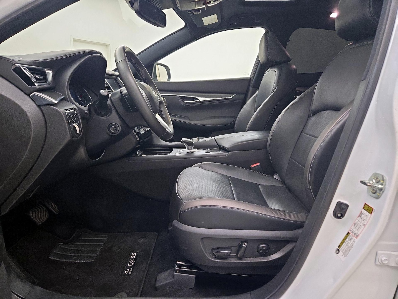 2023 INFINITI QX55 Essential - Photo 12