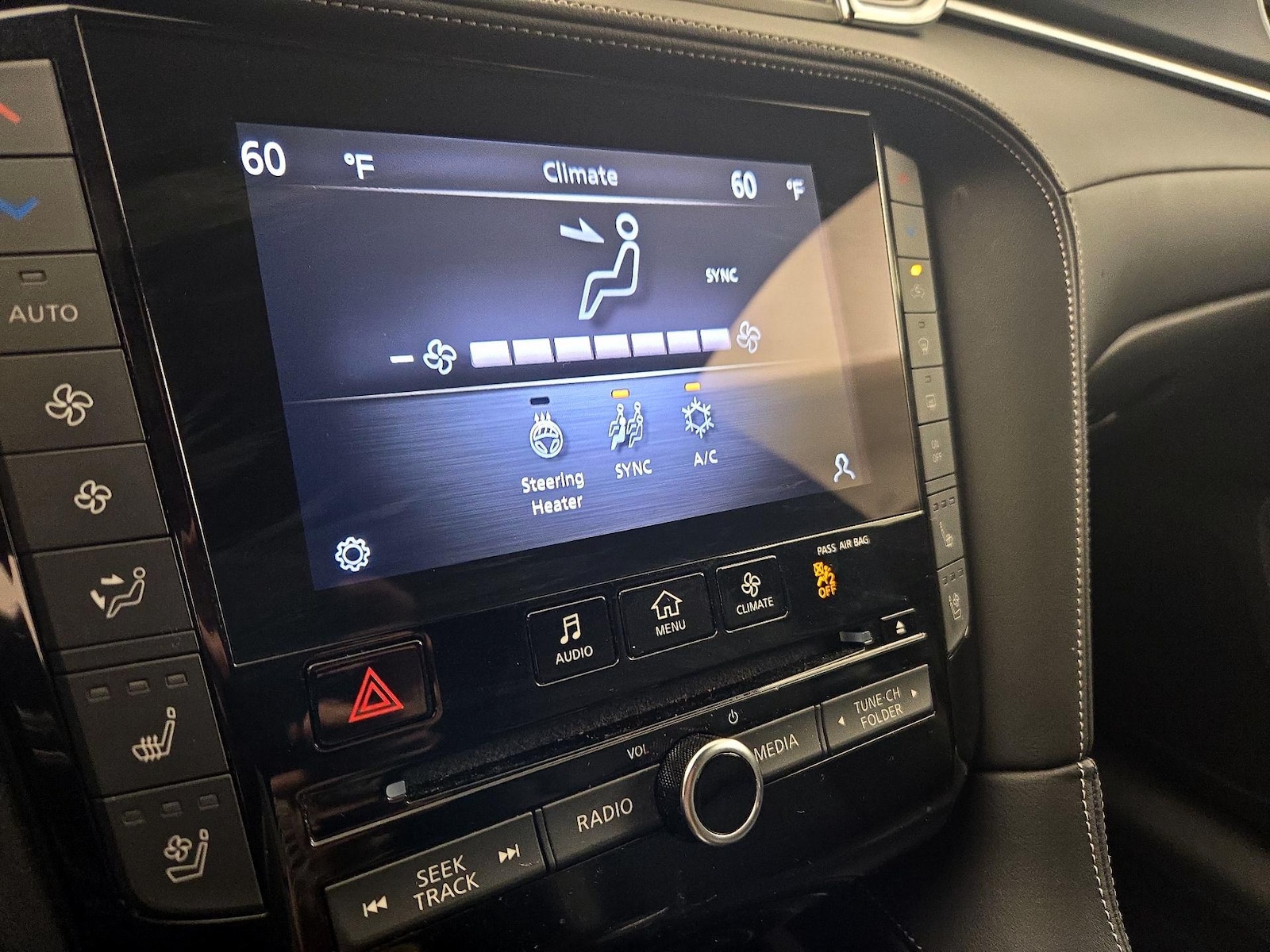 2023 INFINITI QX55 Essential - Photo 18
