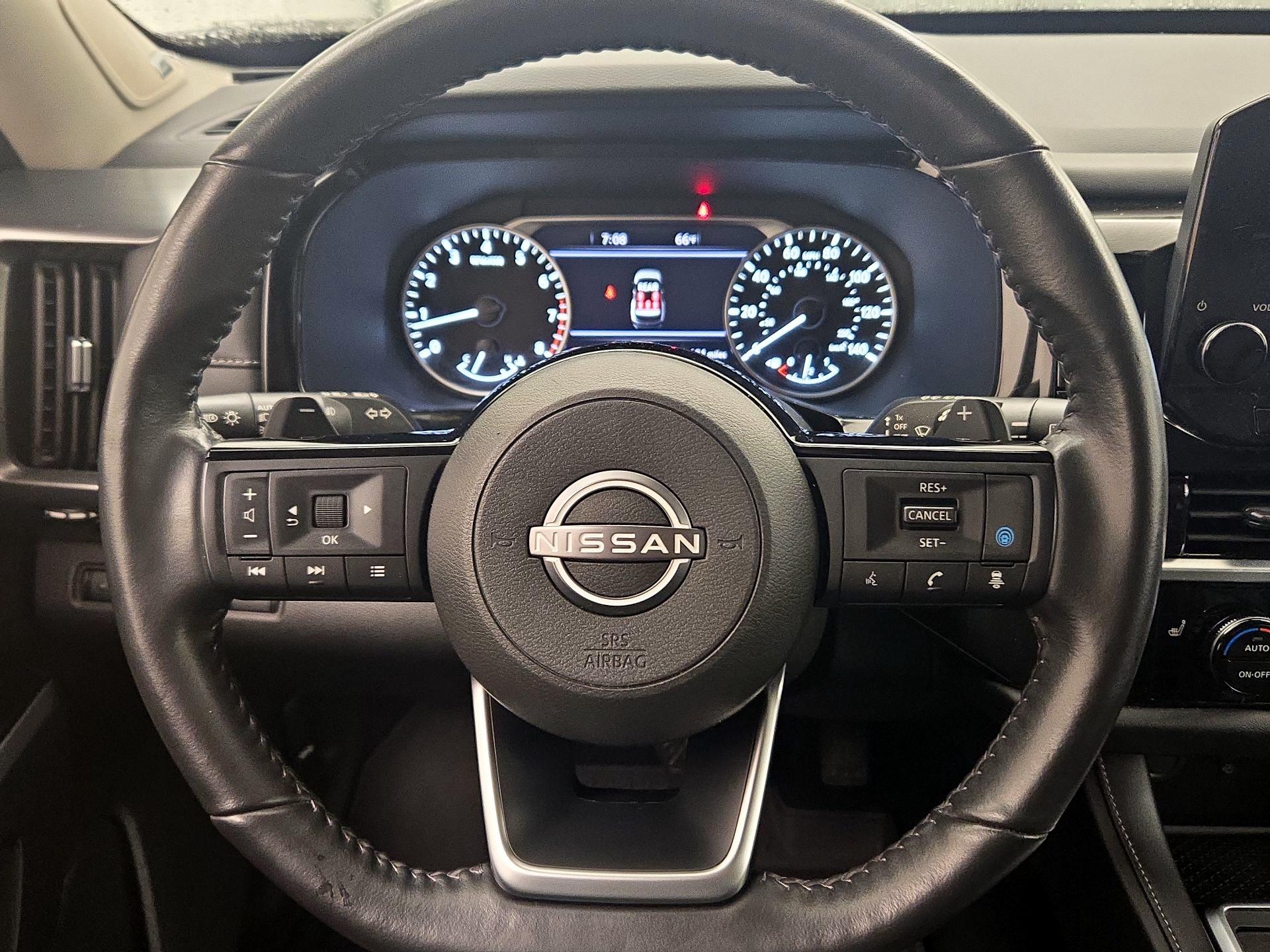 Thumbnail: 2024 Nissan Pathfinder - 10