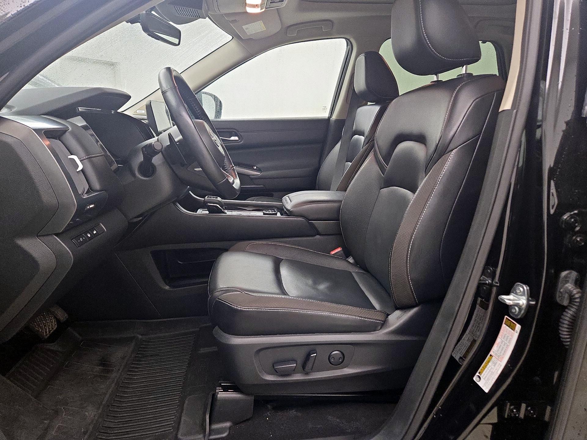 Thumbnail: 2024 Nissan Pathfinder - 11