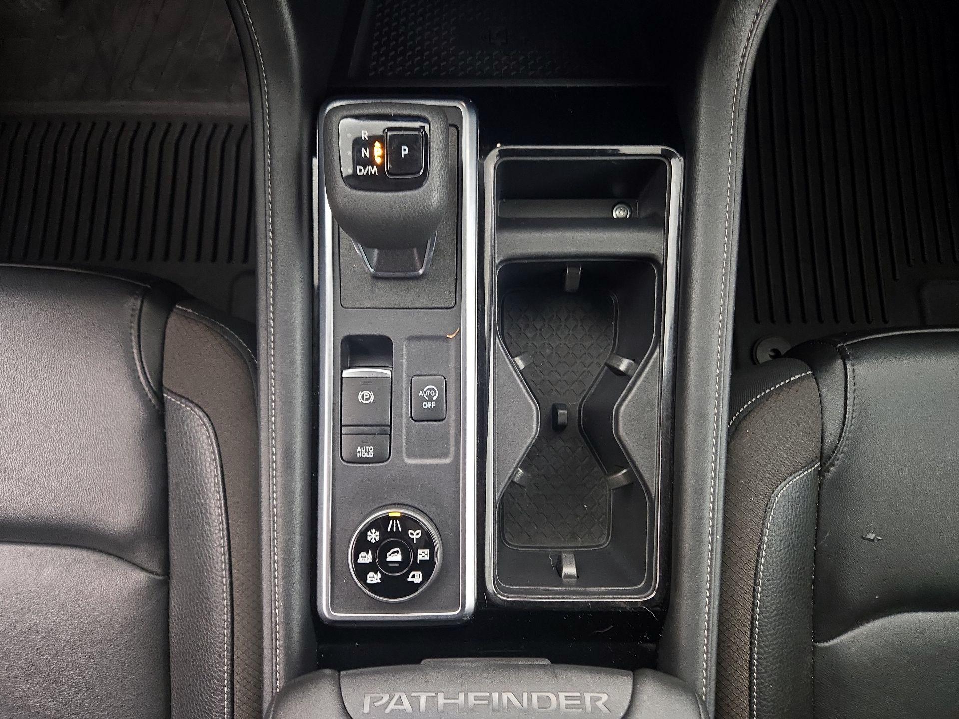 Thumbnail: 2024 Nissan Pathfinder - 16