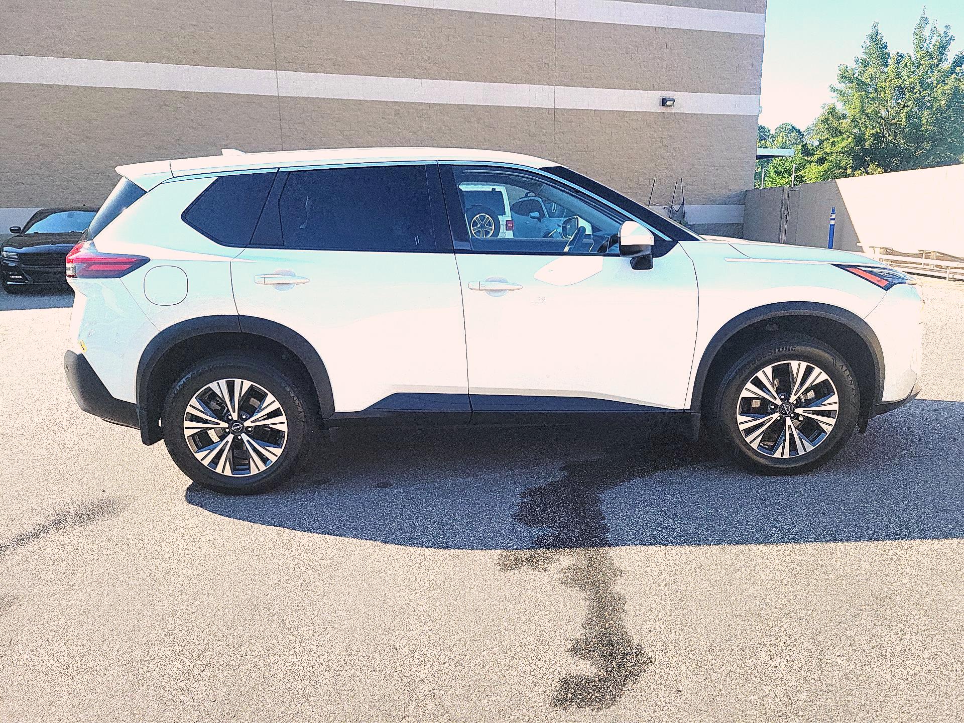 Thumbnail: 2023 Nissan Rogue - 4