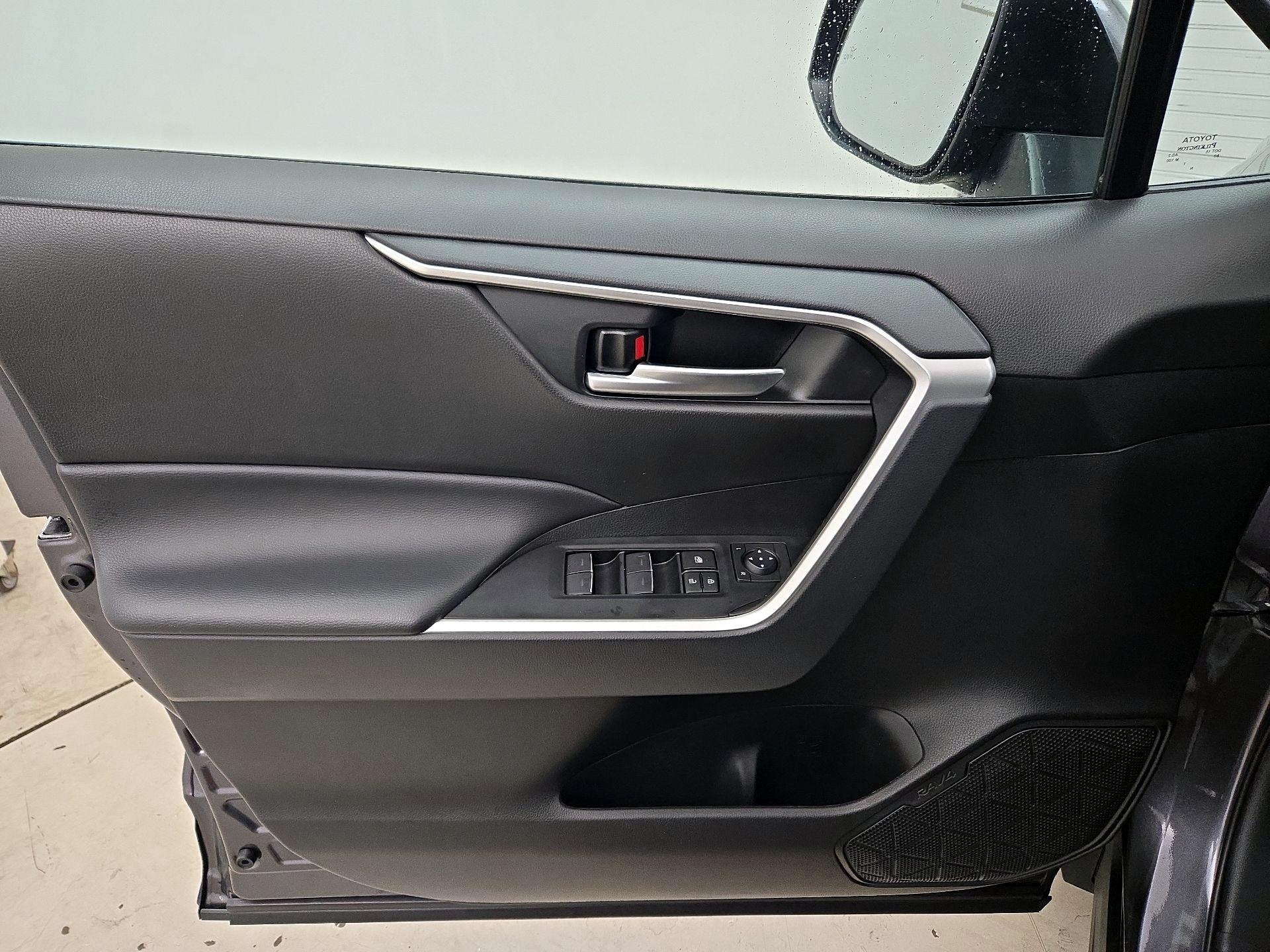 Thumbnail: 2024 Toyota RAV4 - 12