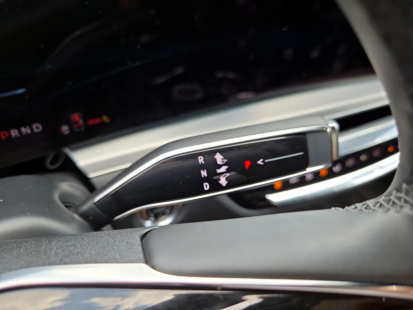2024 Cadillac LYRIQ Luxury 3 - Photo 18